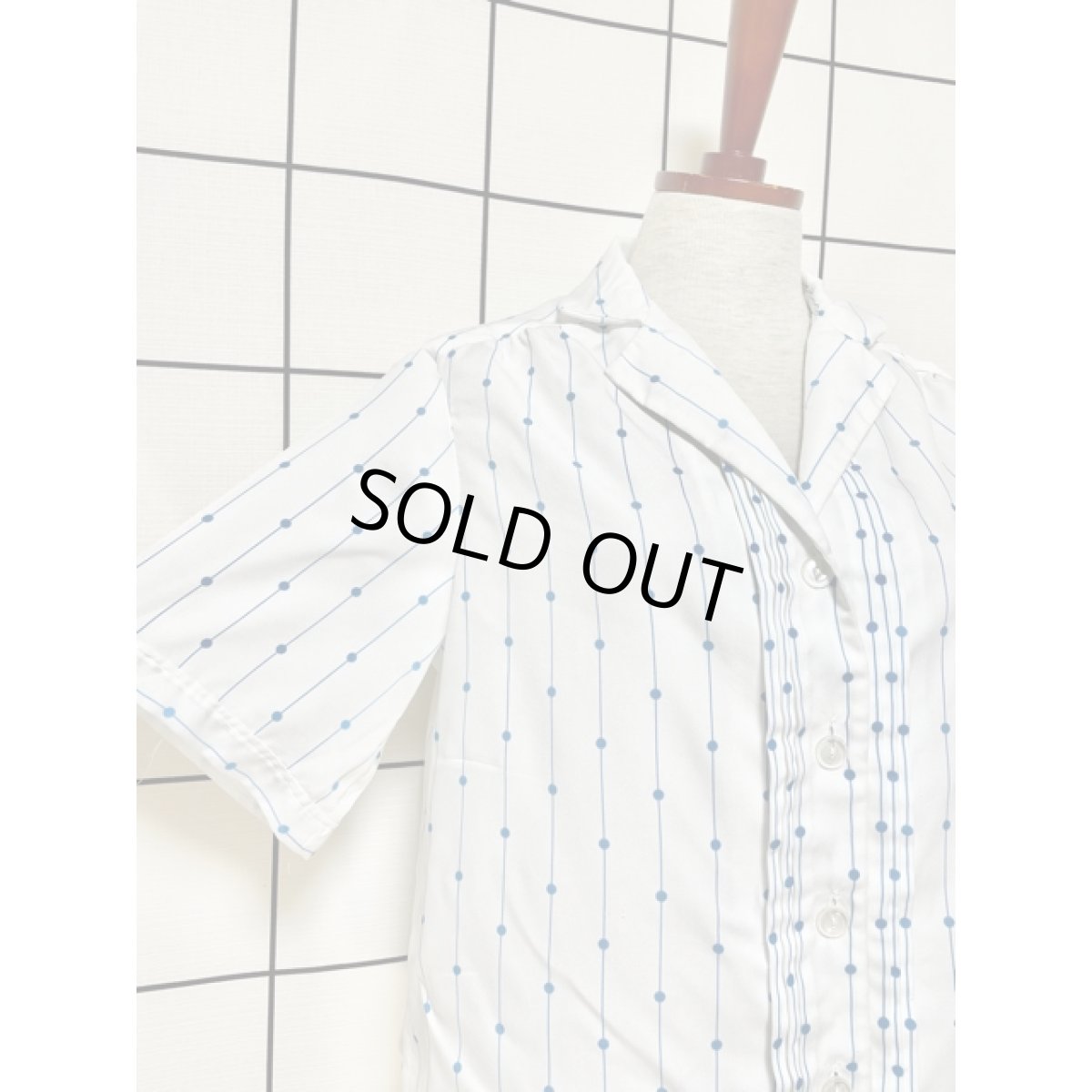 画像4: ドット  ストライプ ホワイト レトロ ヨーロッパ古着 半袖 シャツ ヴィンテージブラウス (4)