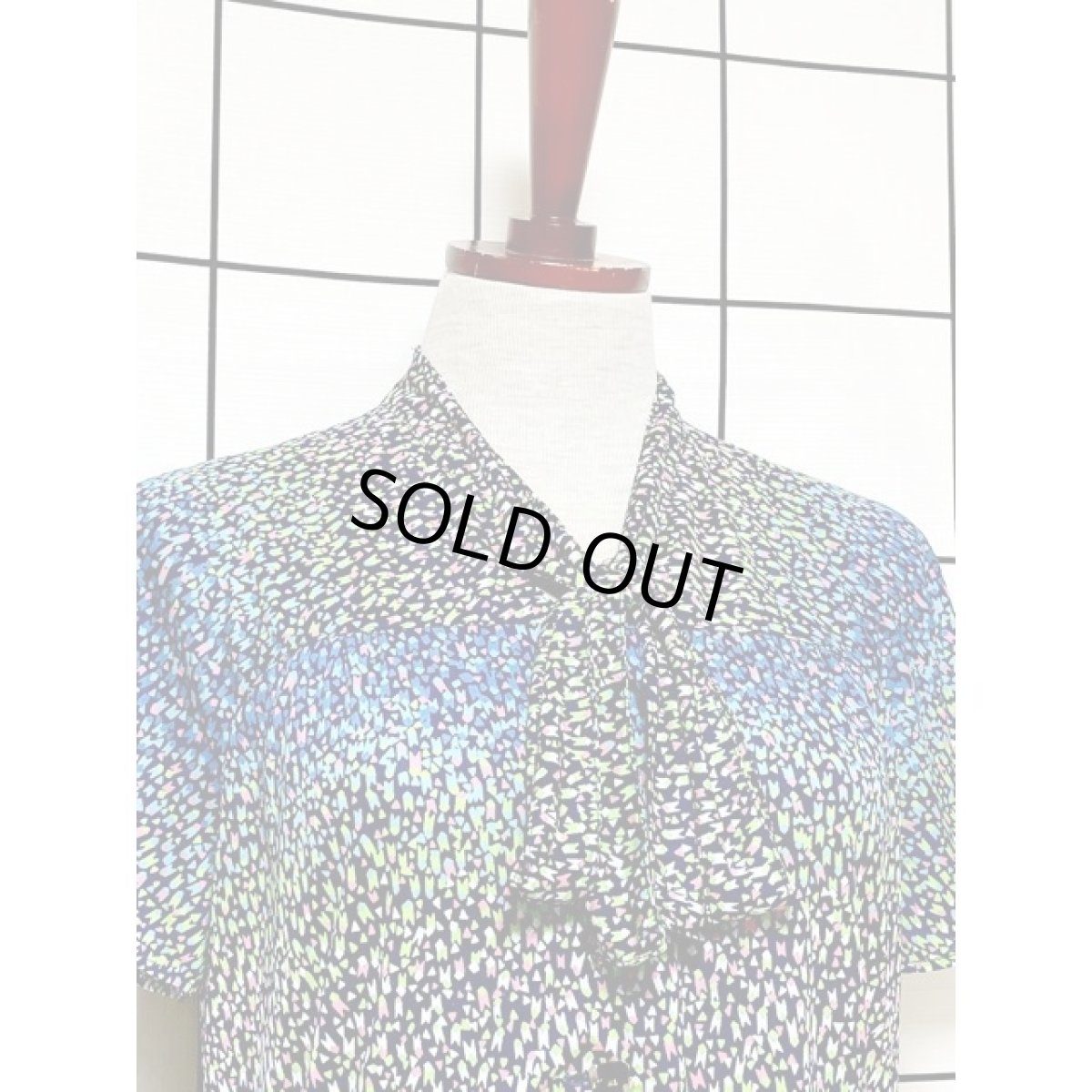 画像3: レトロワンピース グラデーションカラー リボン 70年代 半袖 古着 (3)