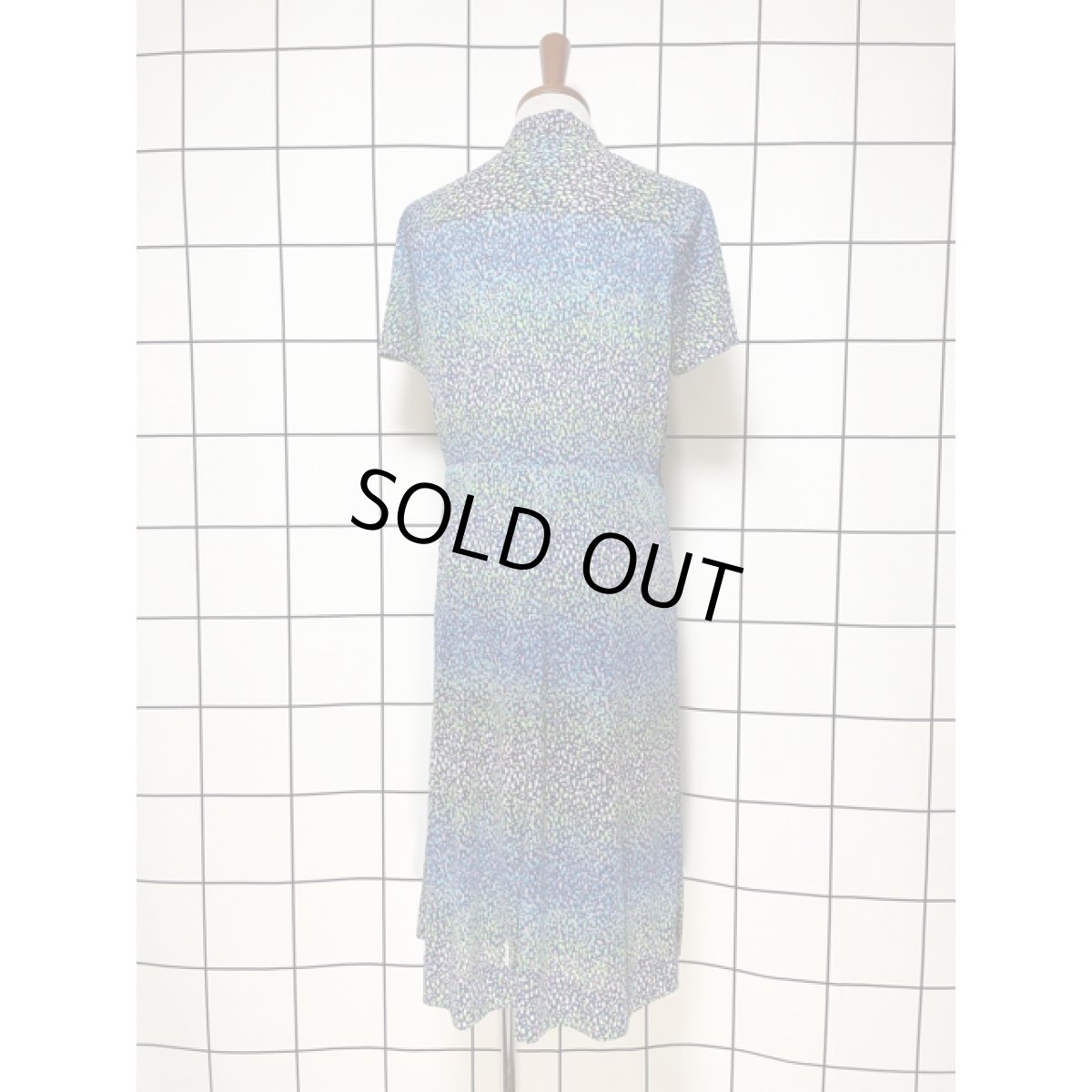 画像5: レトロワンピース グラデーションカラー リボン 70年代 半袖 古着 (5)