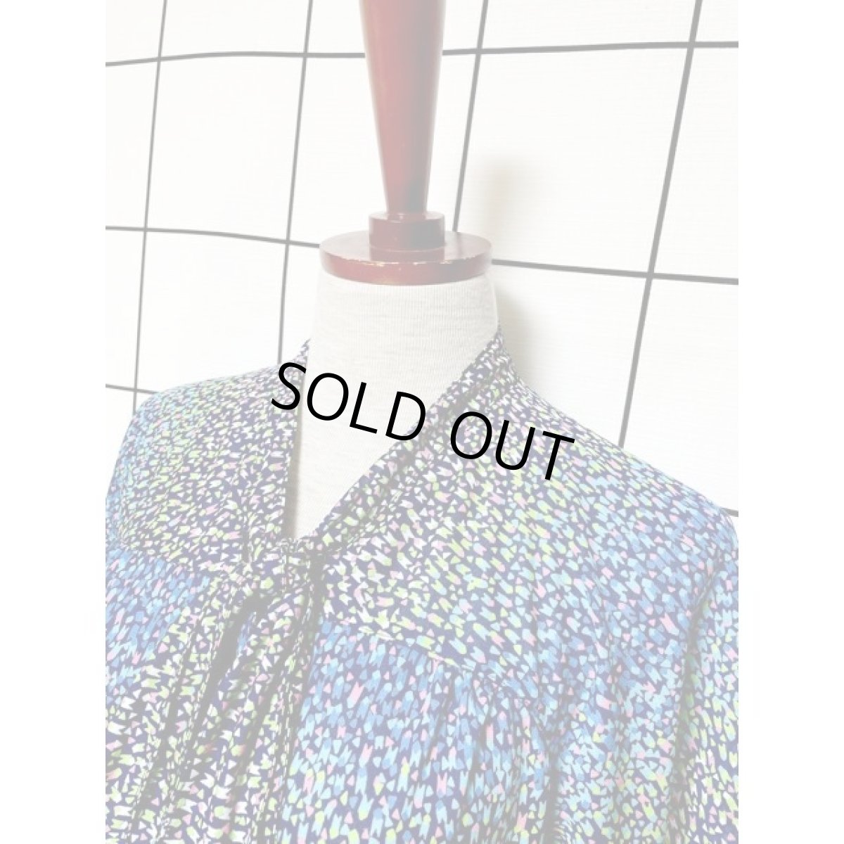 画像7: レトロワンピース グラデーションカラー リボン 70年代 半袖 古着 (7)