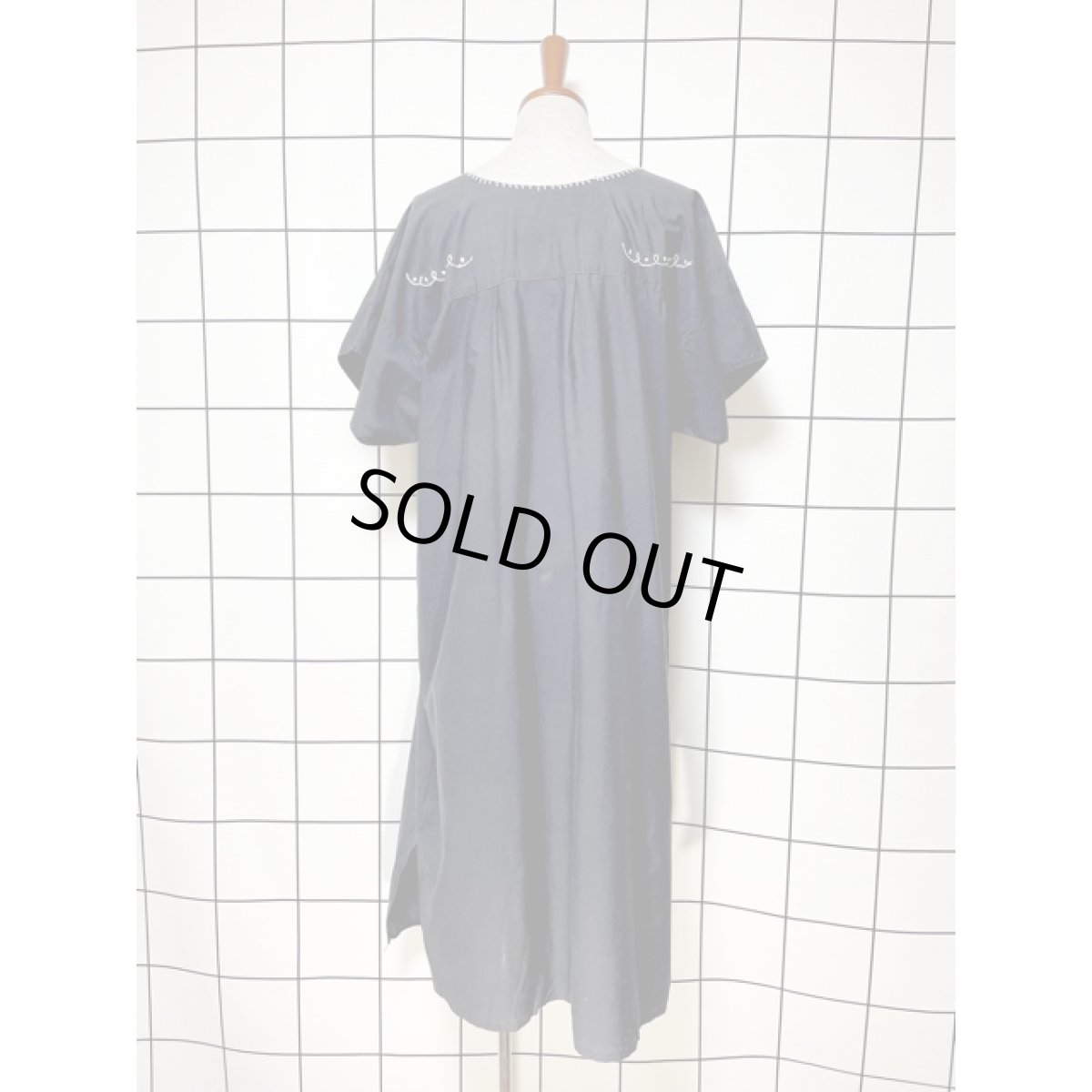 画像2: アメリカ古着 鳥刺繍 フォークロア 半袖 レトロ ヴィンテージメキシカンドレス ブラック 黒 (2)