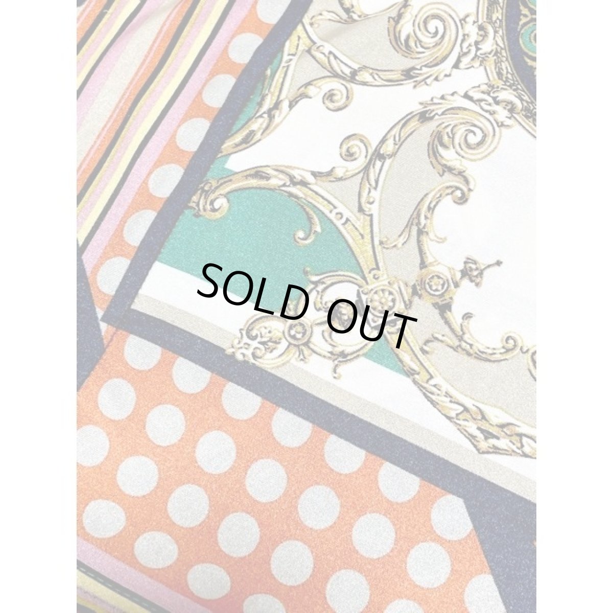 画像9: スペイン製 スカーフ柄 ドット フロントリボン プルオーバー ヨーロッパ古着 半袖 シャツ ヴィンテージブラウス (9)