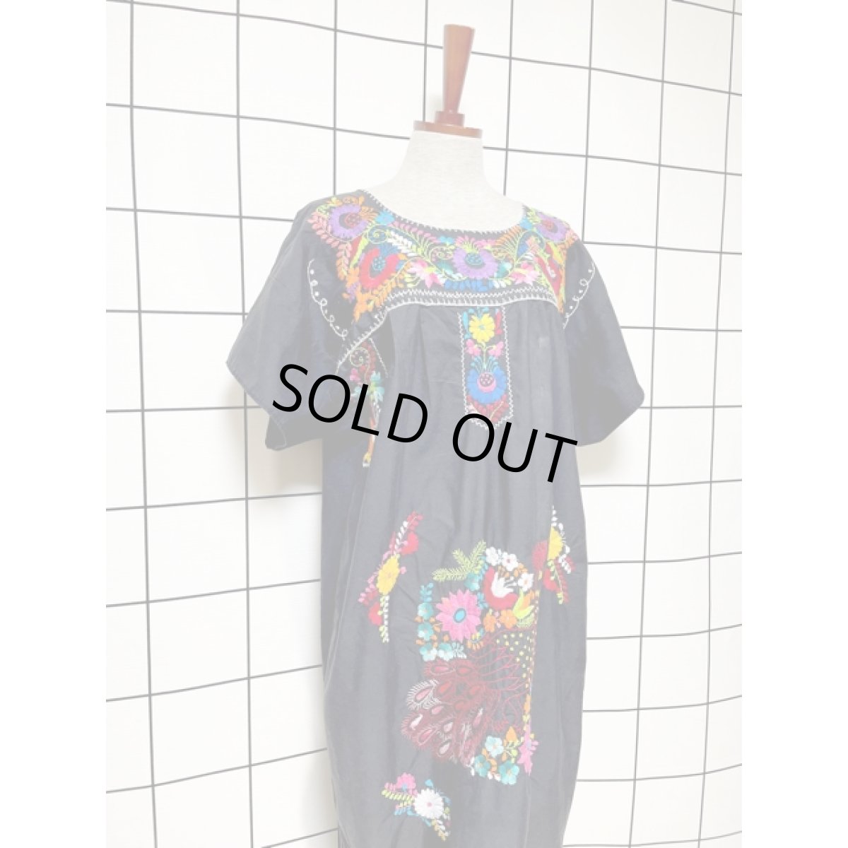 画像4: アメリカ古着 鳥刺繍 フォークロア 半袖 レトロ ヴィンテージメキシカンドレス ブラック 黒 (4)