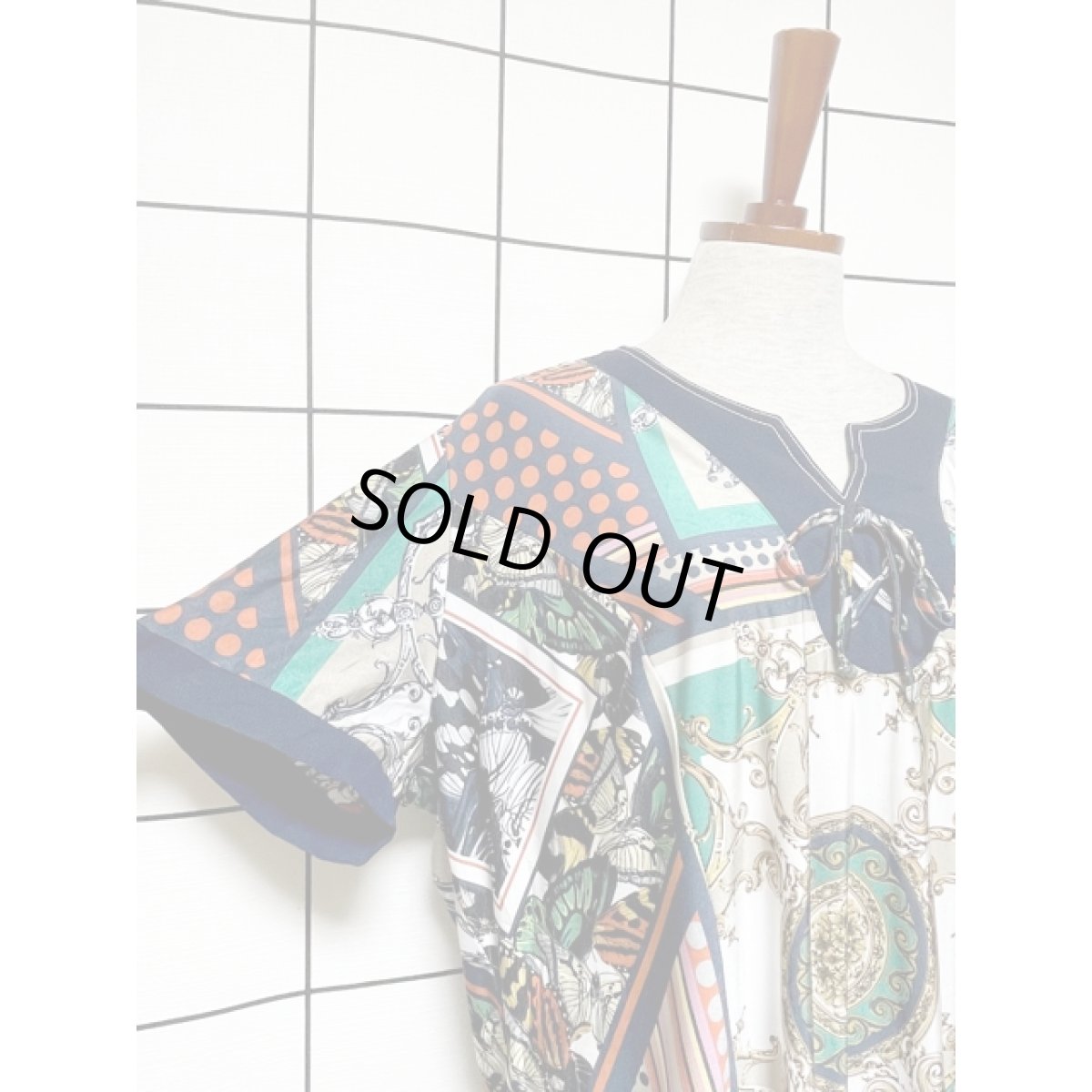 画像6: スペイン製 スカーフ柄 ドット フロントリボン プルオーバー ヨーロッパ古着 半袖 シャツ ヴィンテージブラウス (6)