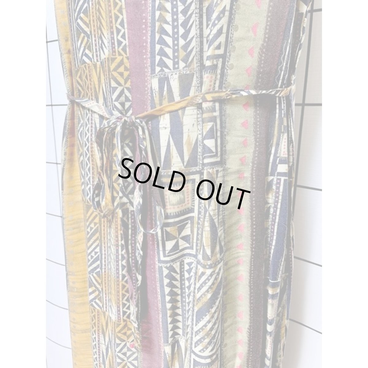 画像3: メキシコ製 エスニック柄 バックウエストリボン ノースリーブ レトロ 古着 ヴィンテージワンピース (3)