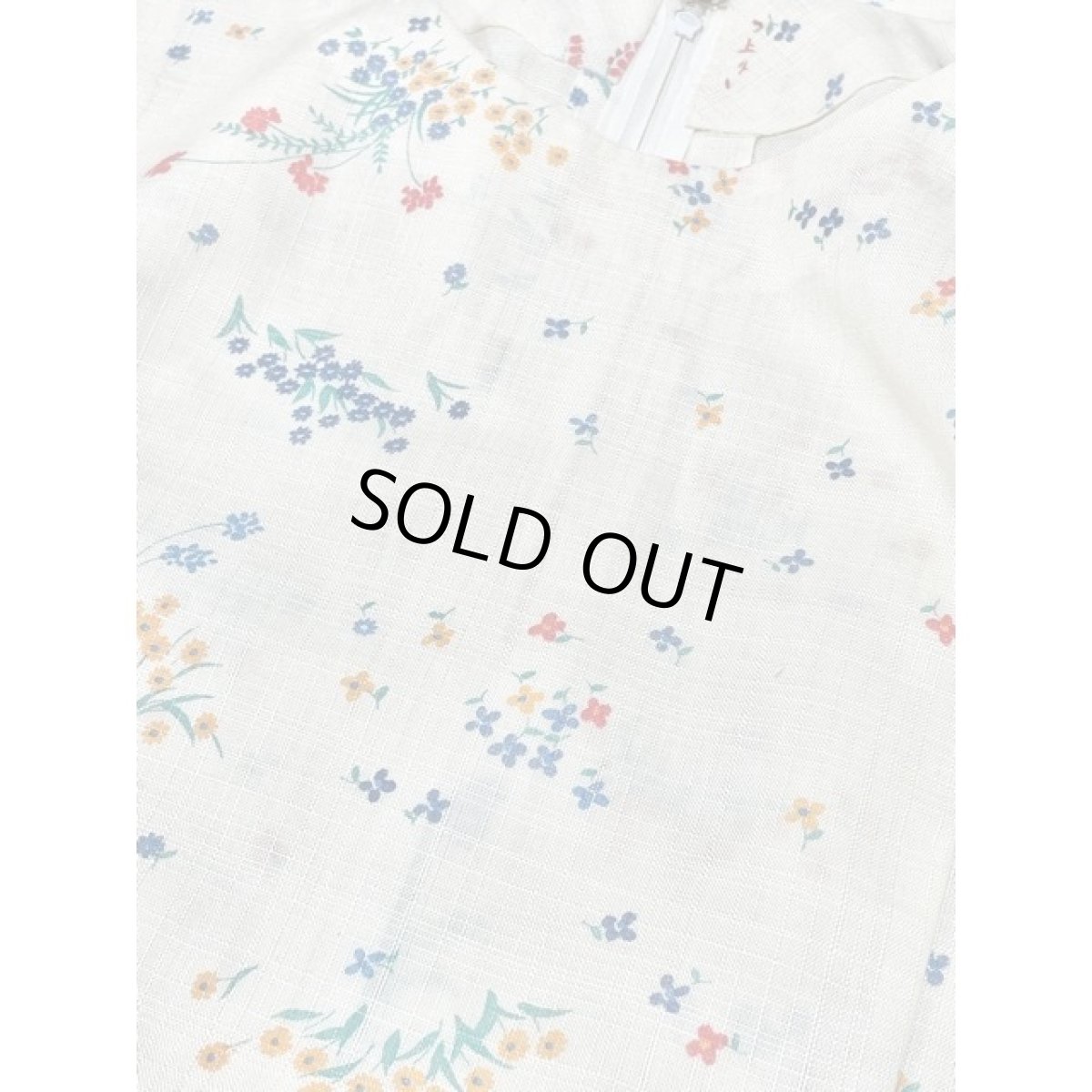 画像8: レトロワンピース 小花柄 70年代 オフホワイト ノースリーブ 古着 (8)