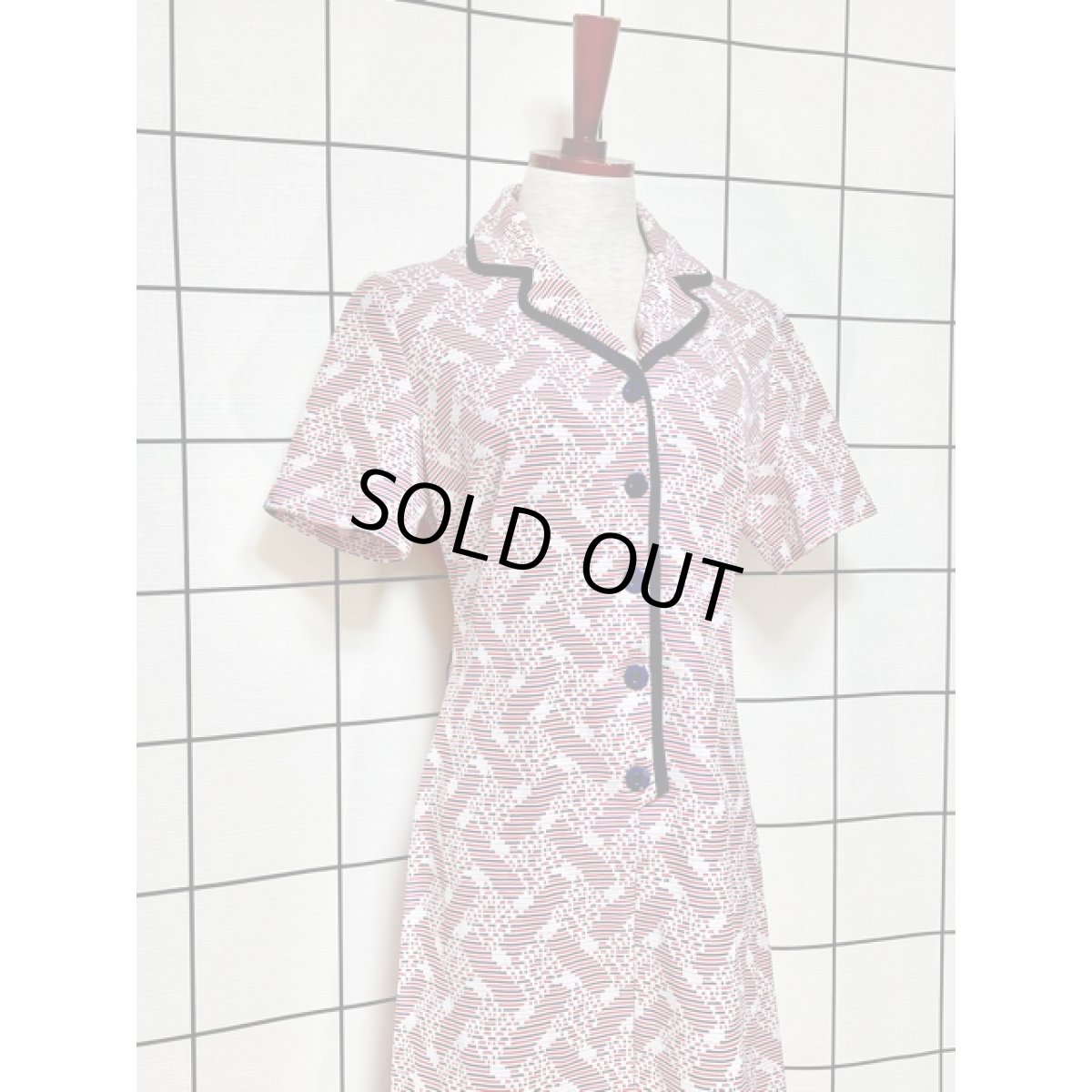 画像3: ヨーロッパ古着 70'sVintage トリコロールカラー 綺麗なシルエット 半袖 レトロ ヴィンテージワンピース ホワイト ネイビー レッド【V8614】 (3)