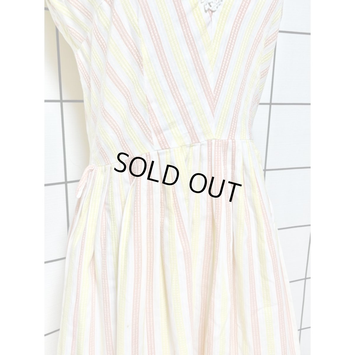 画像8: アメリカ古着 レトロポップ Aライン ストライプ ボーダー ノースリーブ ヴィンテージワンピース【V8631】 (8)