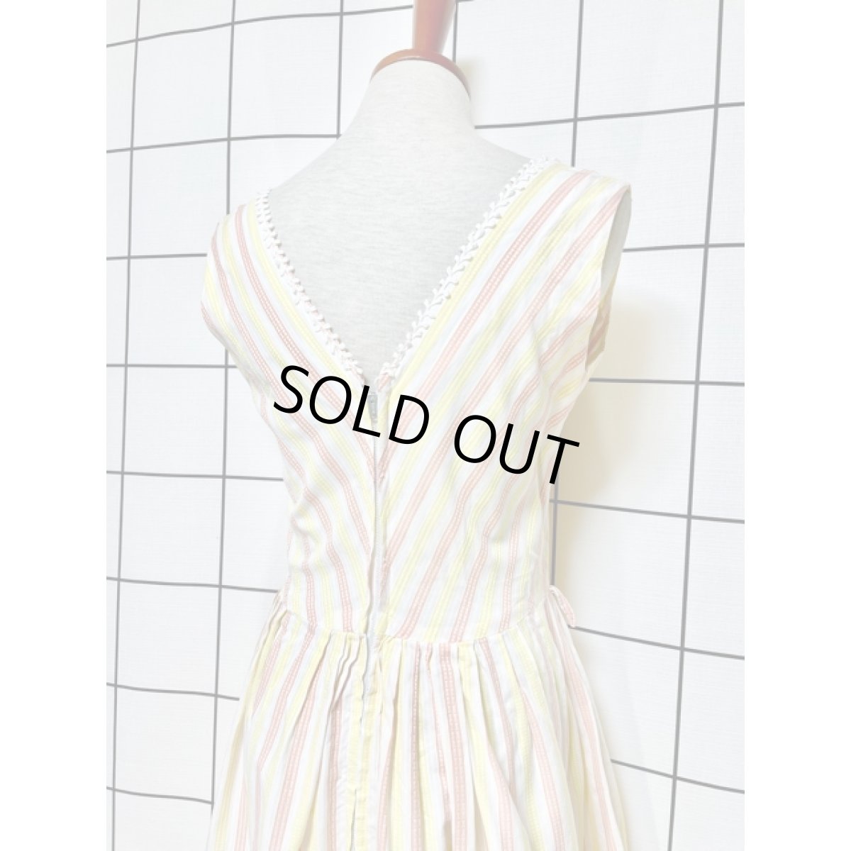 画像3: アメリカ古着 レトロポップ Aライン ストライプ ボーダー ノースリーブ ヴィンテージワンピース【V8631】 (3)