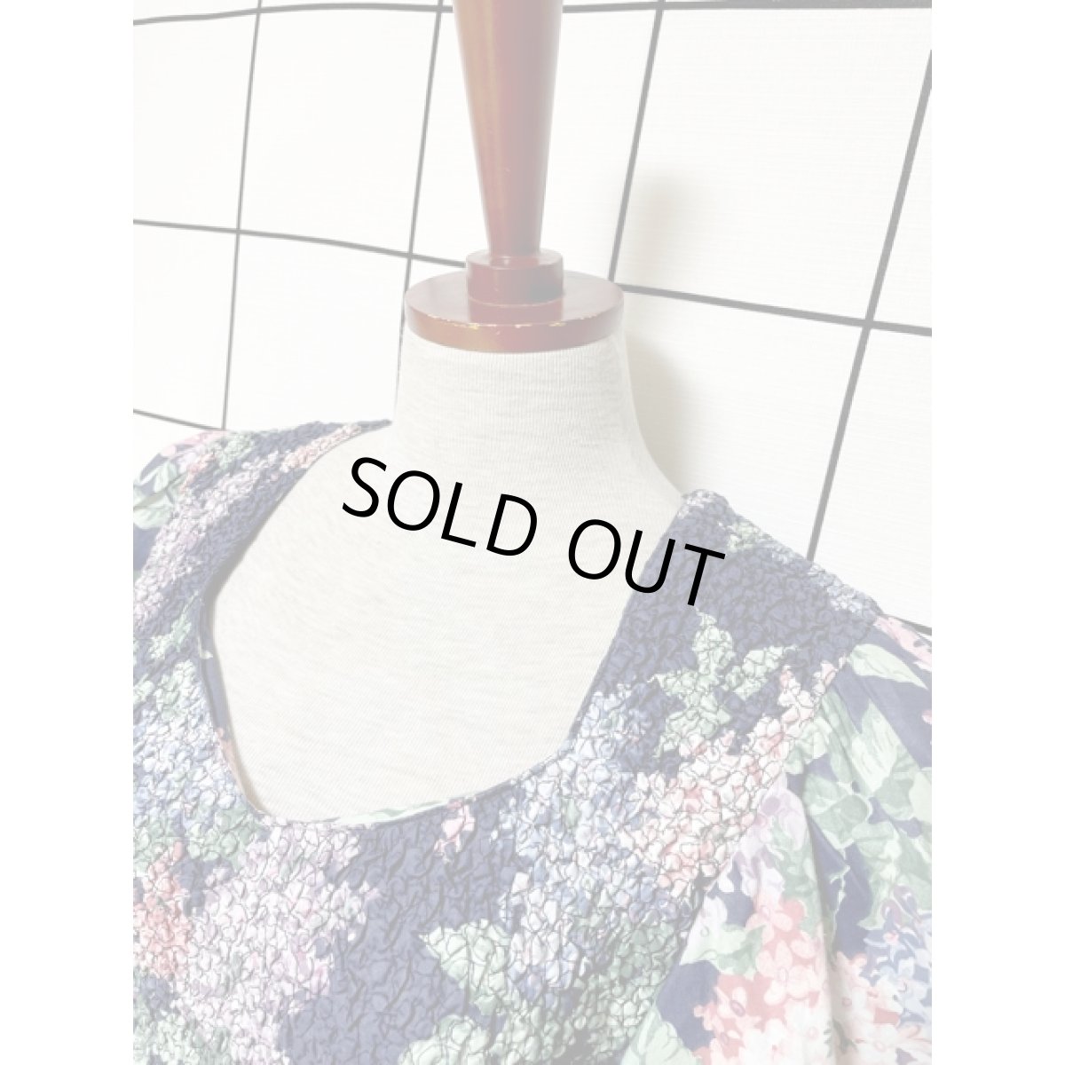 画像6: アメリカ古着 ポップコーンデザイン アンティークフラワー柄 ビッグリボン パフスリーブ レトロ ヴィンテージドレス ネイビー【V8632】 (6)