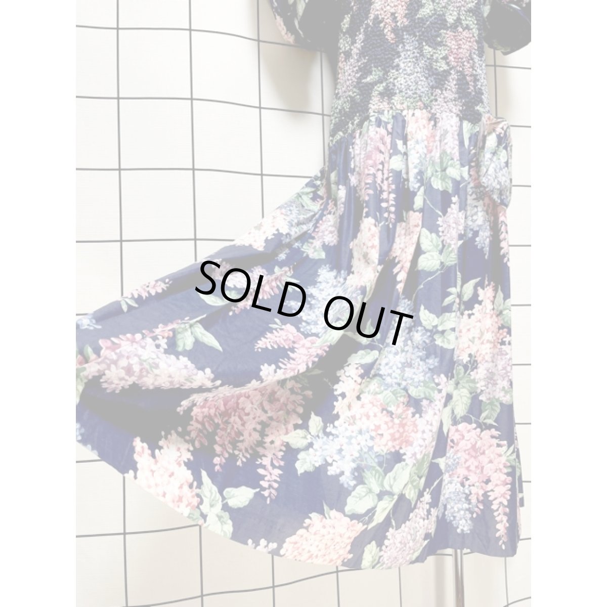 画像12: アメリカ古着 ポップコーンデザイン アンティークフラワー柄 ビッグリボン パフスリーブ レトロ ヴィンテージドレス ネイビー【V8632】 (12)