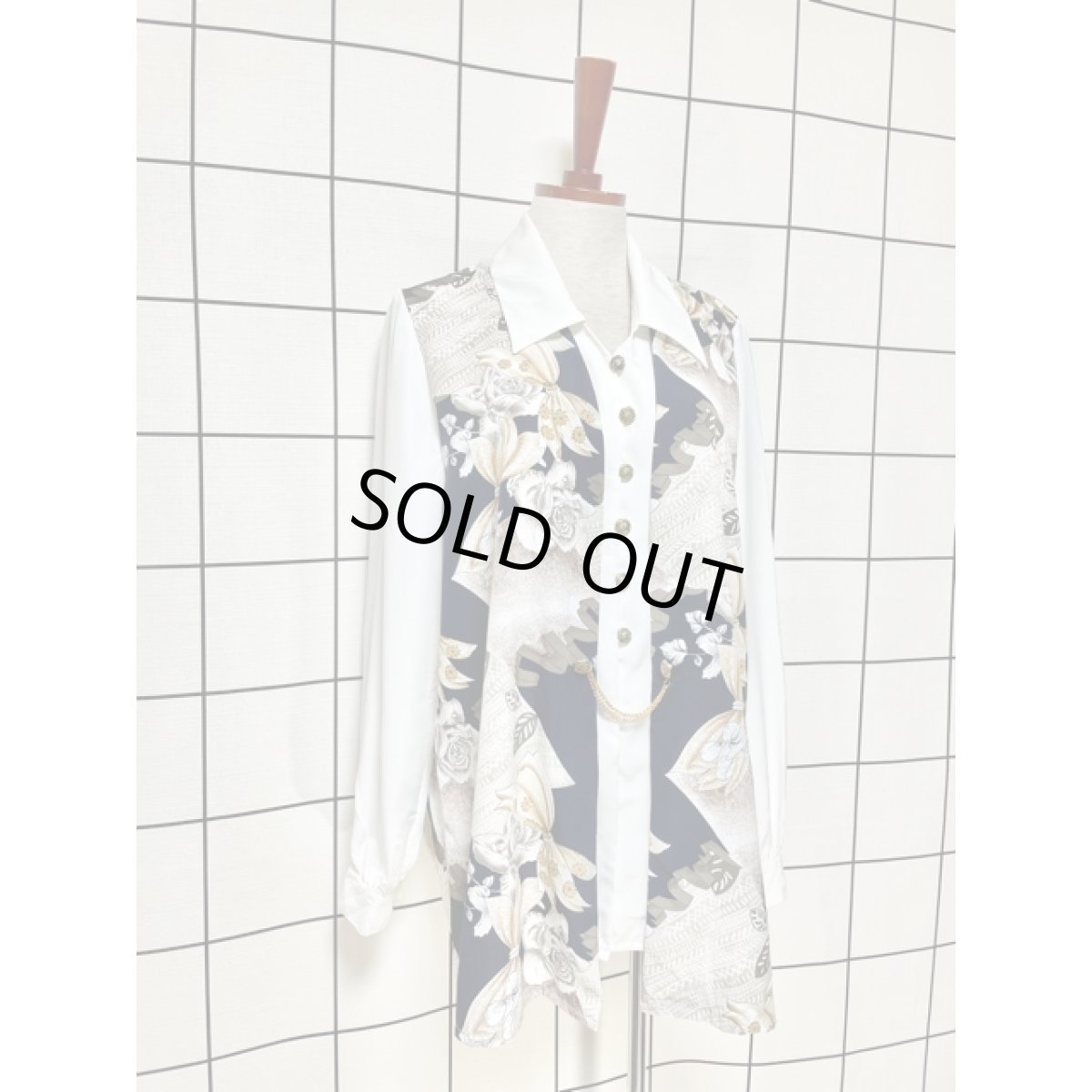 画像4: ヨーロッパ古着 90's レイヤード風 重ね着風 リボン柄 花柄 レトロ 長袖 シャツ ヴィンテージブラウス (4)