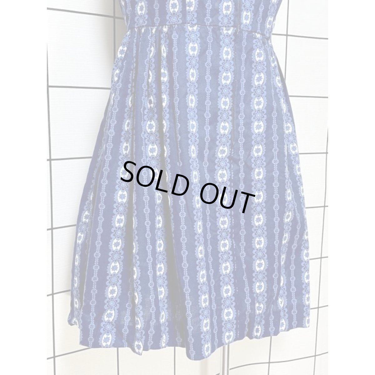 画像9: チロルワンピース 花柄 ストライプ ドイツ民族衣装 オクトーバーフェスト (9)