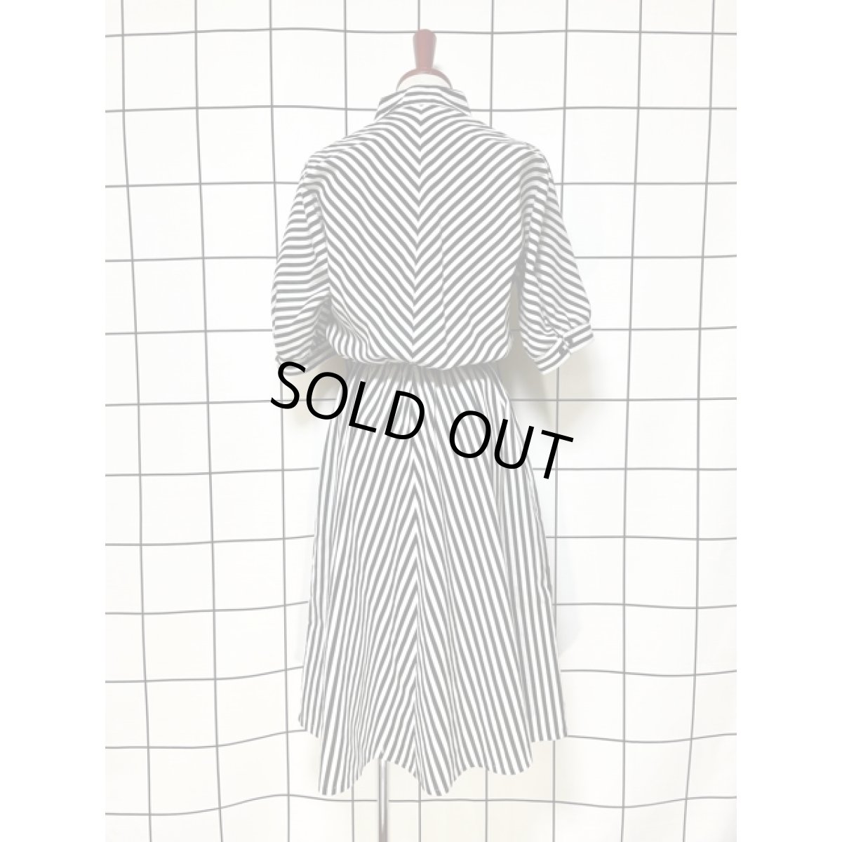 画像2: アメリカ古着 ワンピース ヴィンテージ モノクロストライプ ウエストゴム レトロ (2)