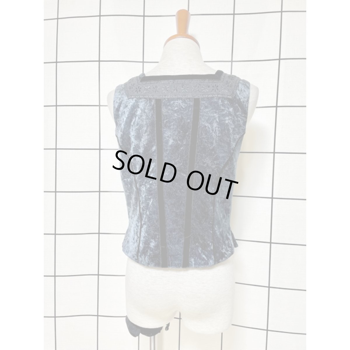 画像3: お花刺繍 ベルベット ディアンドル チロルベスト ドイツ民族衣装 オクトーバーフェスト【V8713】 (3)