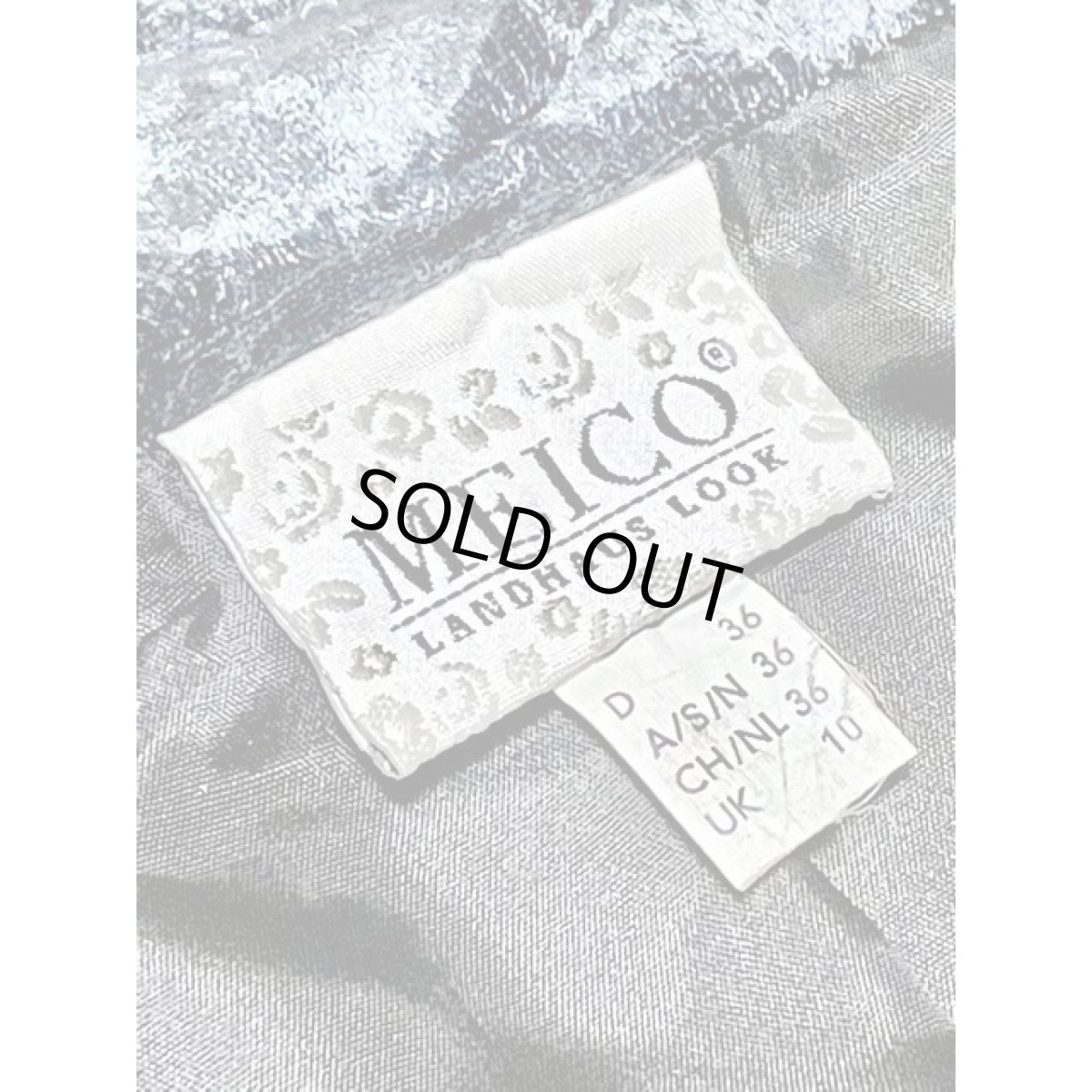 画像11: お花刺繍 ベルベット ディアンドル チロルベスト ドイツ民族衣装 オクトーバーフェスト【V8713】 (11)