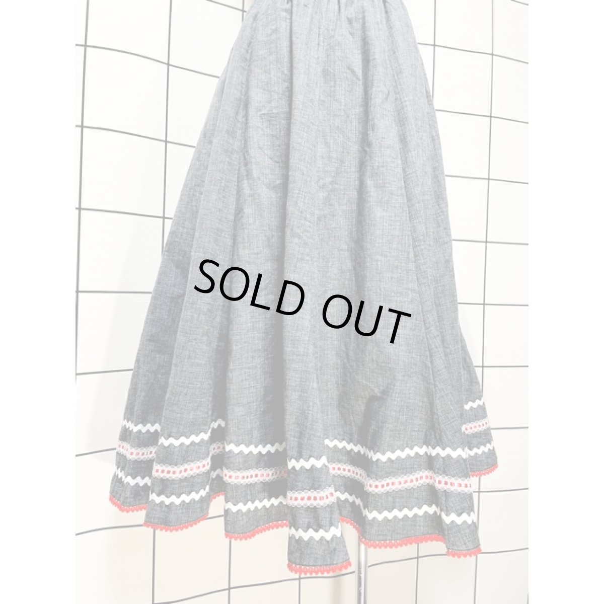 画像5: アメリカ古着 サーキュラースカート ウエストゴム  ナミナミテープ レースリボン レトロ  (5)