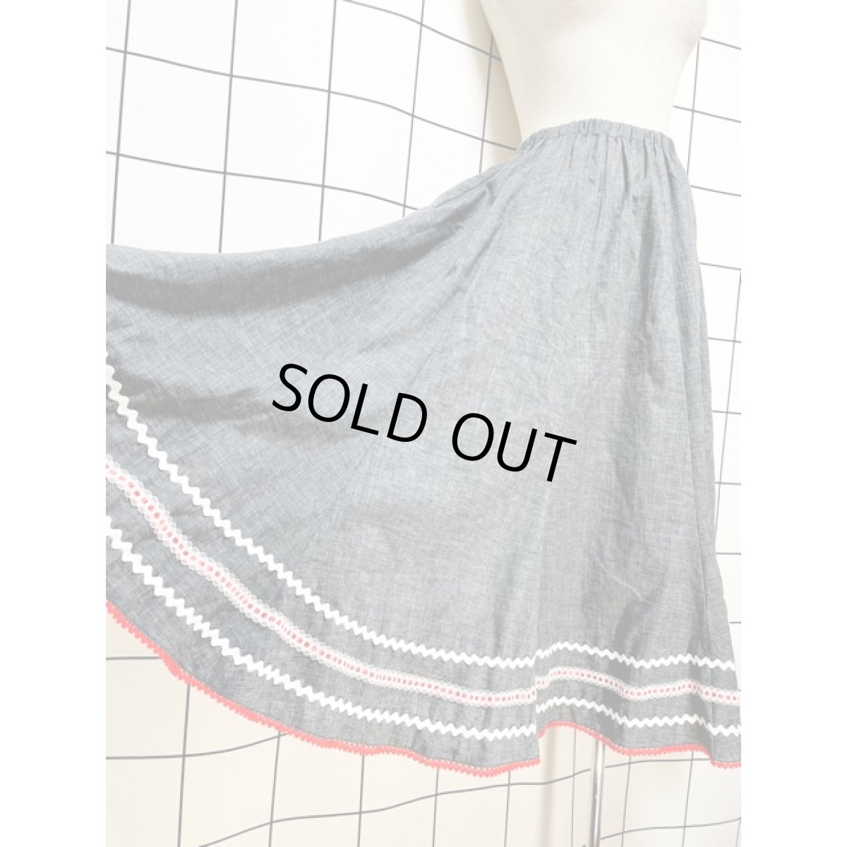 画像6: アメリカ古着 サーキュラースカート ウエストゴム  ナミナミテープ レースリボン レトロ  (6)