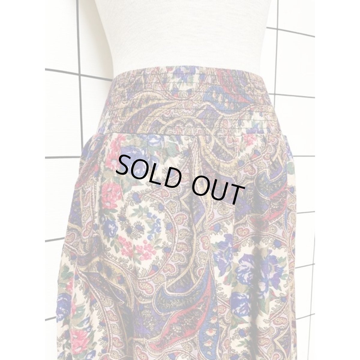 画像4: アメリカ古着 超ワイド 花柄 ペイズリーモチーフ模様 レトロ ヴィンテージパンツ (4)