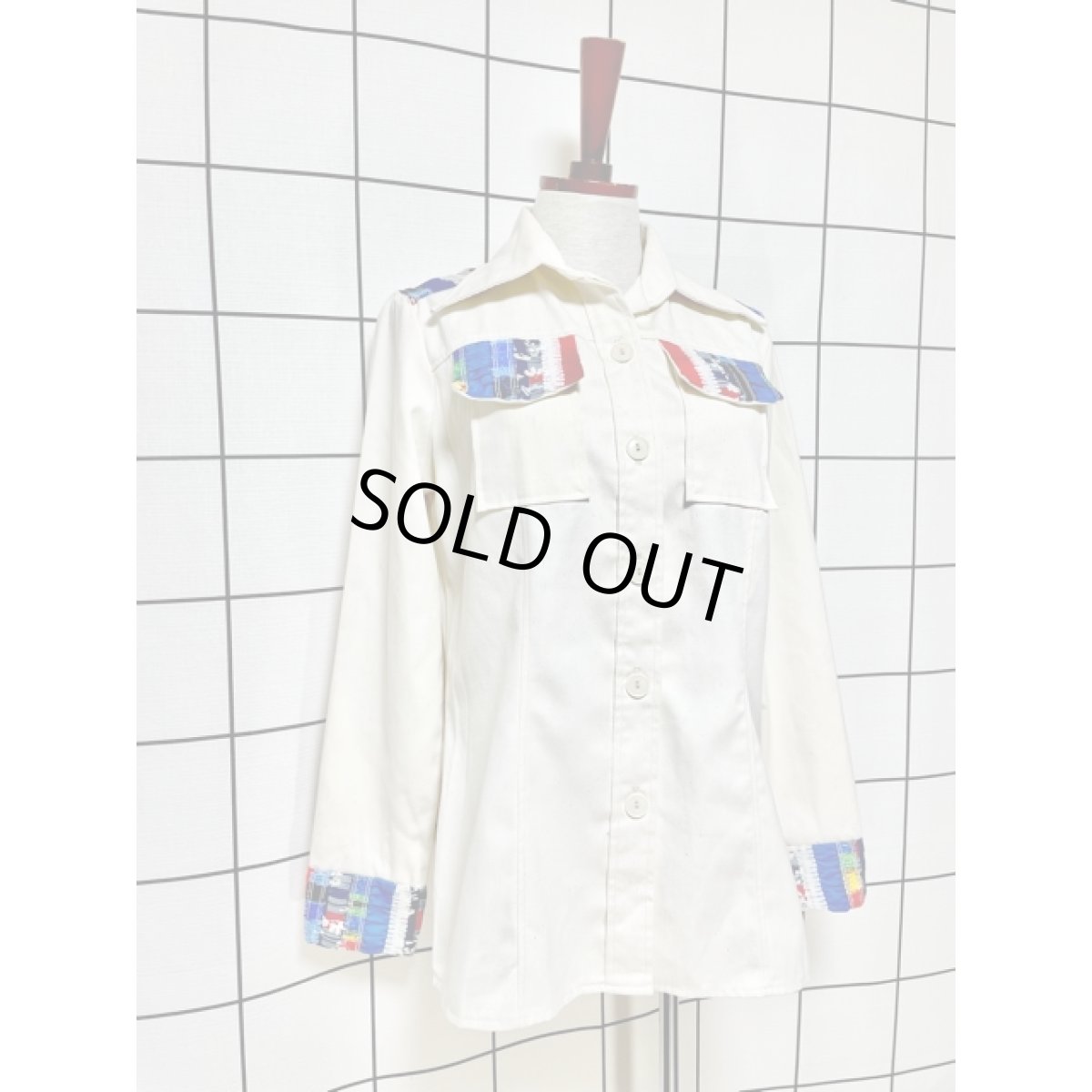 画像4: ヨーロッパ古着 ヴィンテージ薄手シャツジャケット バックデザイン レトロ  (4)