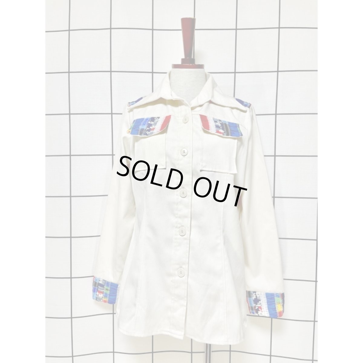 画像1: ヨーロッパ古着 ヴィンテージ薄手シャツジャケット バックデザイン レトロ  (1)