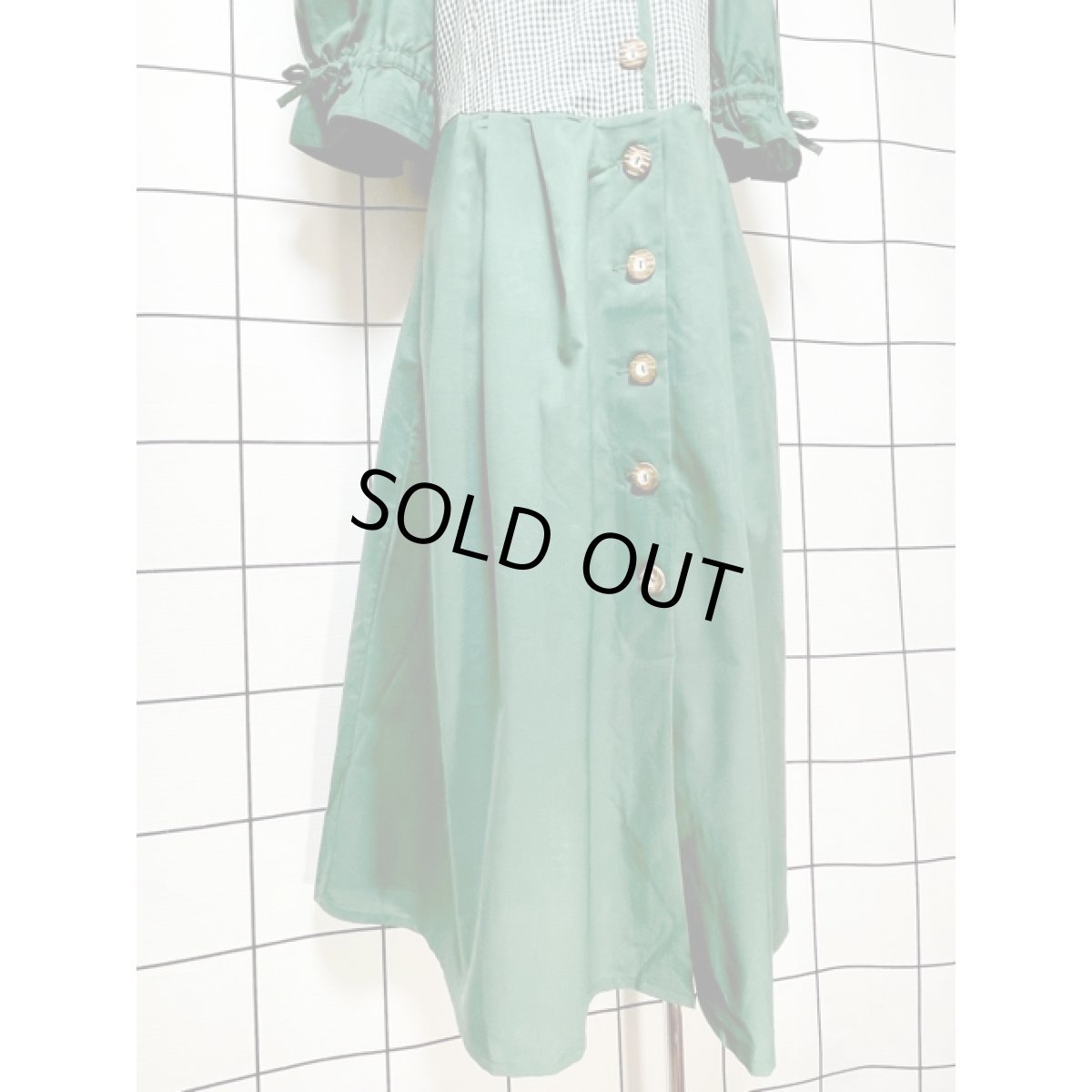 画像11: チロルワンピース チェック 前開き リボン ドイツ民族衣装 オクトーバーフェスト (11)