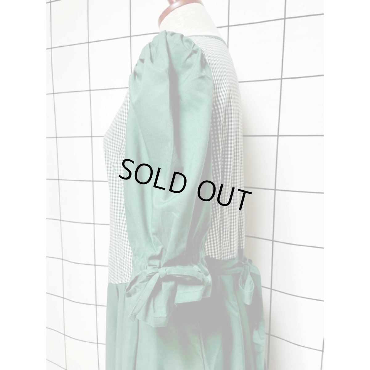 画像5: チロルワンピース チェック 前開き リボン ドイツ民族衣装 オクトーバーフェスト (5)