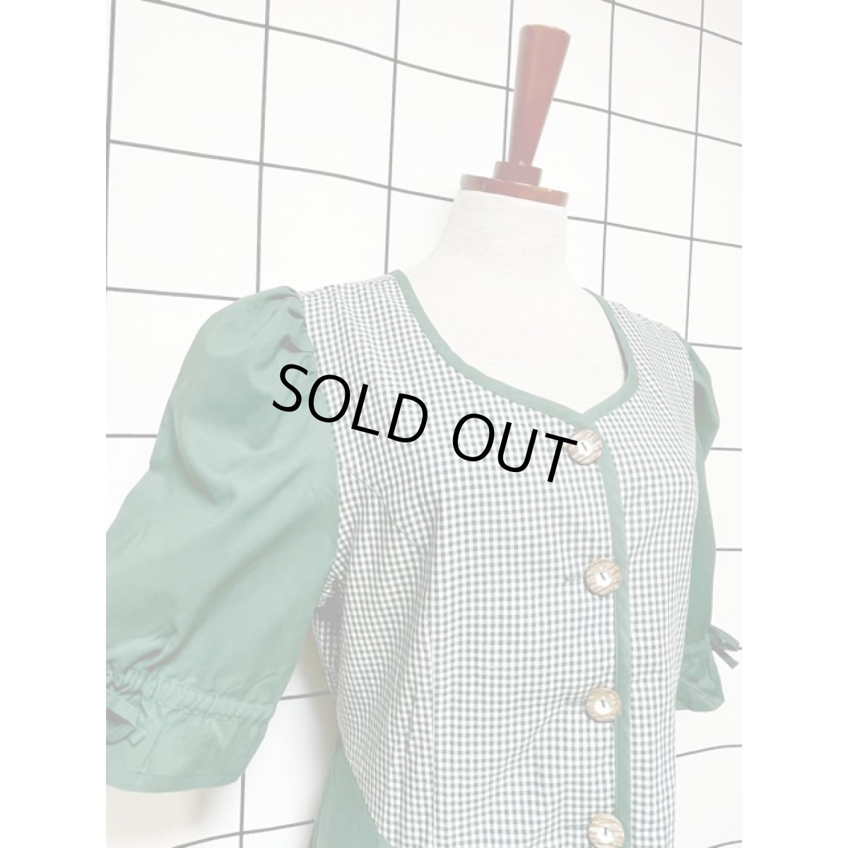 画像9: チロルワンピース チェック 前開き リボン ドイツ民族衣装 オクトーバーフェスト (9)