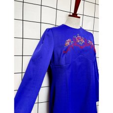 画像6: ヨーロッパ古着 ヴィンテージドレス カラフル刺繍 クラシカル ブルー (6)
