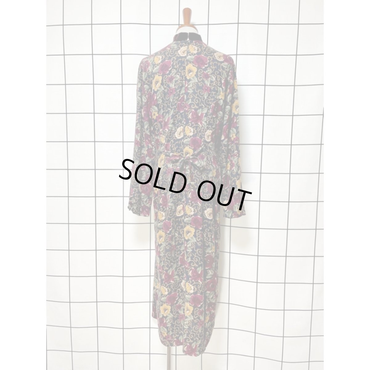 画像2: アメリカ古着 ワンピース ヴィンテージ ベロア切り替え タック バックリボン (2)