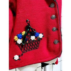 画像9: チロリアンニットカーディガン ぷっくりお花編み リボン装飾 チェーン レッド ディアンドル (9)