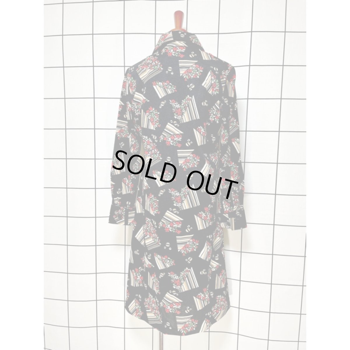 画像2: ヨーロッパ古着 ワンピース ヴィンテージ 70年代 花柄 ストライプ レトロモダン (2)