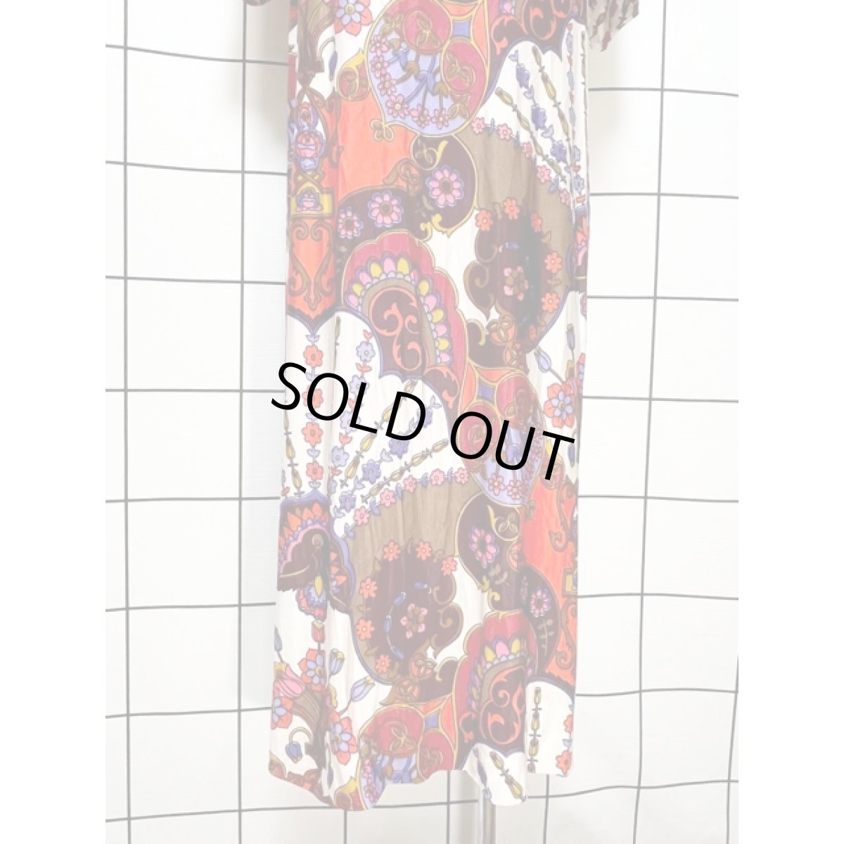 画像9: 70年代 サイケ 花柄 個性的 長袖 パーティー 衣装 クラシカル ヨーロッパ古着 ヴィンテージマキシ丈ドレス (9)