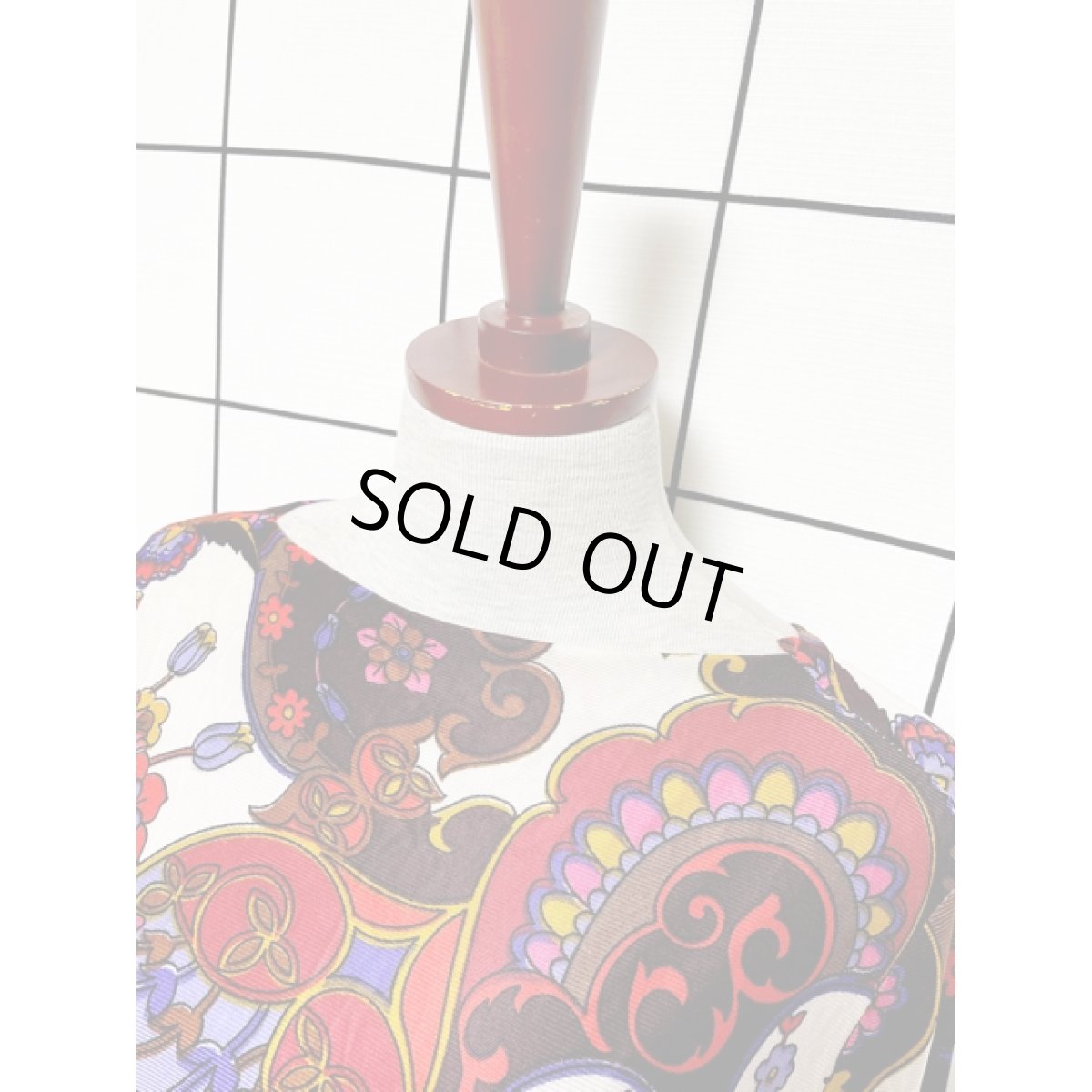 画像5: 70年代 サイケ 花柄 個性的 長袖 パーティー 衣装 クラシカル ヨーロッパ古着 ヴィンテージマキシ丈ドレス (5)