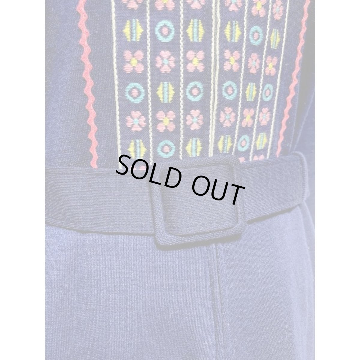 画像7: ヨーロッパ古着 ワンピース ヴィンテージ 刺繍 70's ナミナミテープ ベルト付 (7)