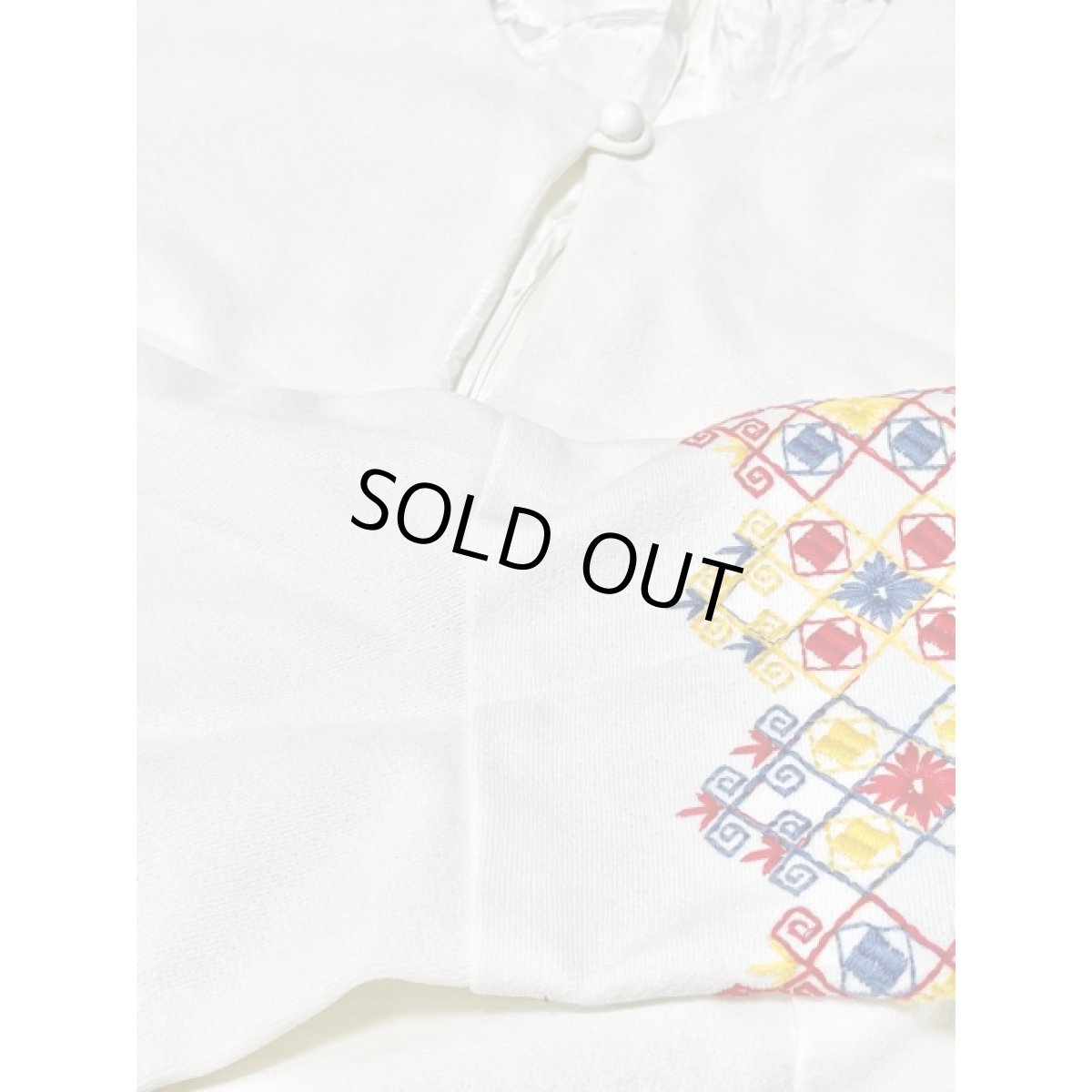 画像9: ヨーロッパ古着 ドレス ヴィンテージ ぷっくり刺繍 主役級 フレア袖 レトロ (9)