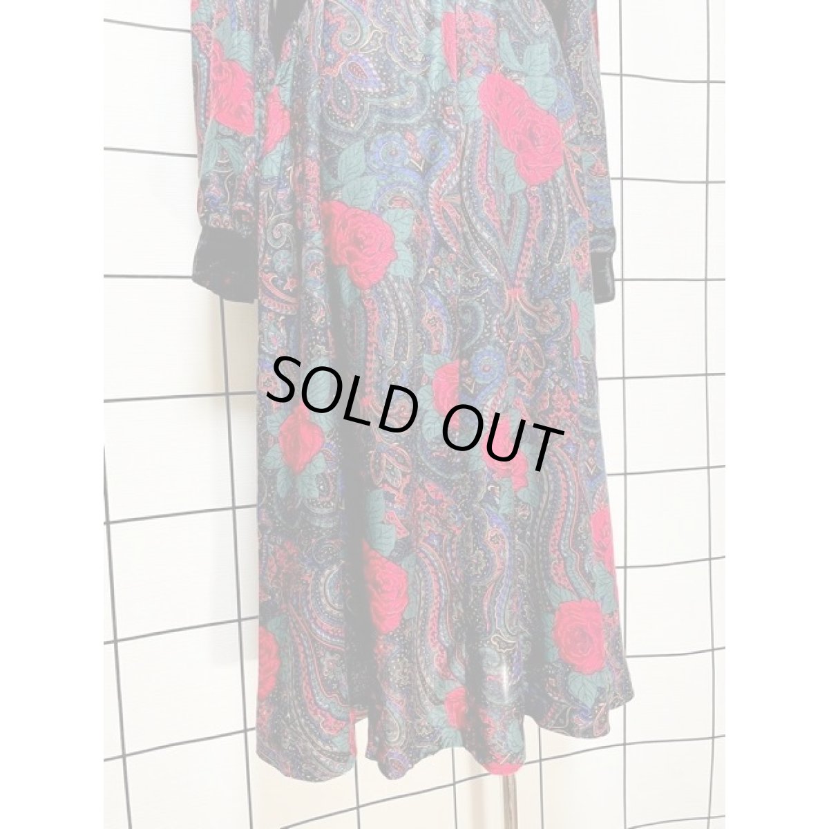 画像9: アメリカ古着 ワンピース ヴィンテージ 薔薇柄 ウエストゴム ベロア (9)