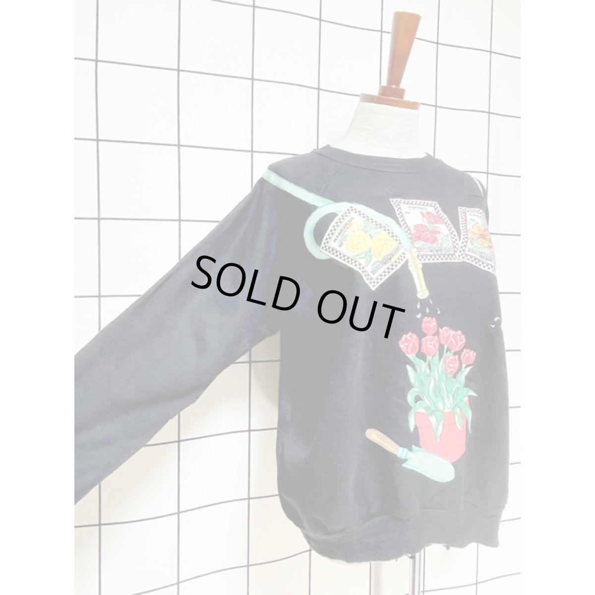 画像8: アメリカ古着 スウェット ヴィンテージ 花パッチ ブラック プルオーバー (8)