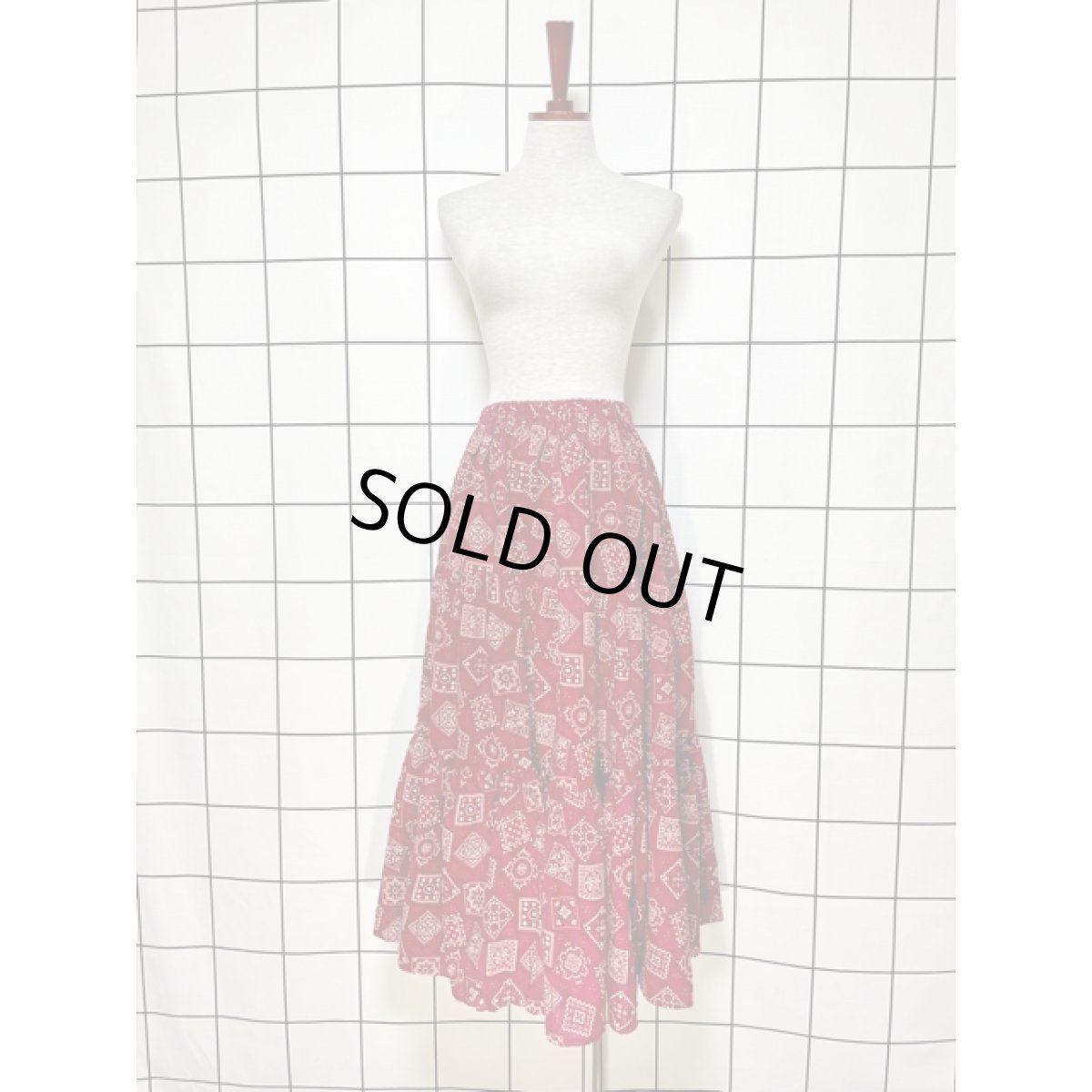 画像2: アメリカ古着 サーキュラー ロングスカート ヴィンテージ バンダナ柄 ウエストゴム (2)