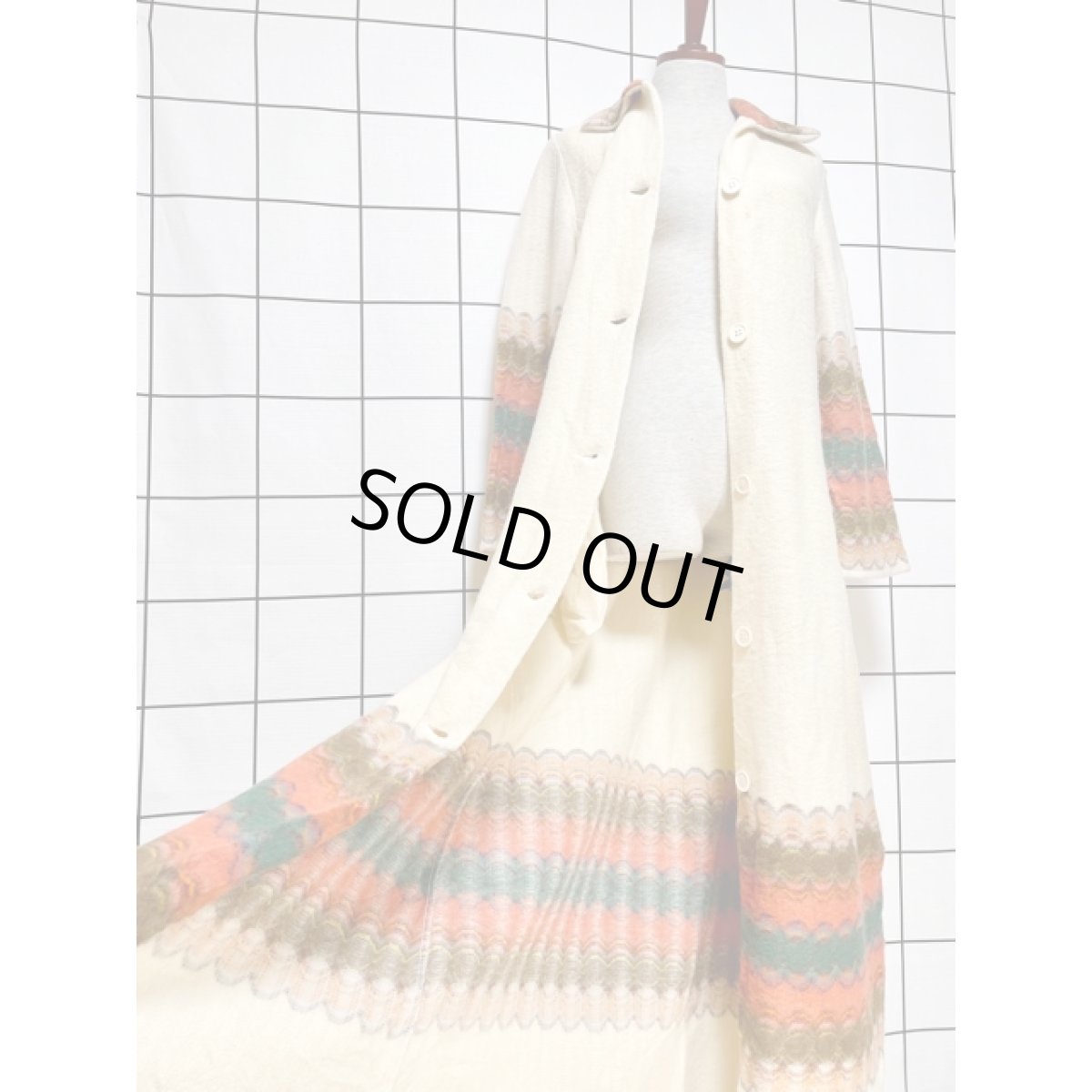 画像10: ヨーロッパ古着 ロングニットアウター 肌触りがいい ヴィンテージ アイボリー レトロ (10)