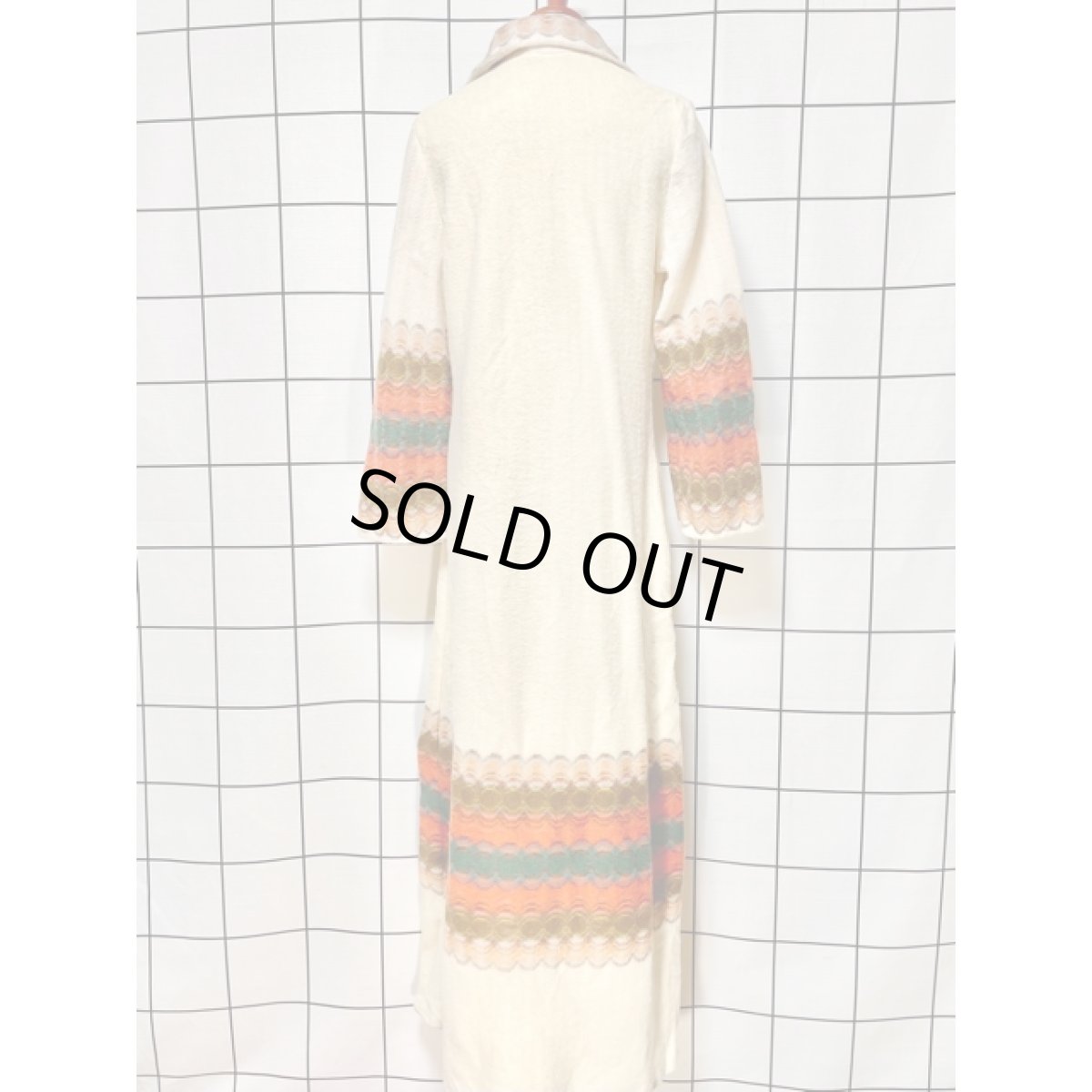 画像2: ヨーロッパ古着 ロングニットアウター 肌触りがいい ヴィンテージ アイボリー レトロ (2)