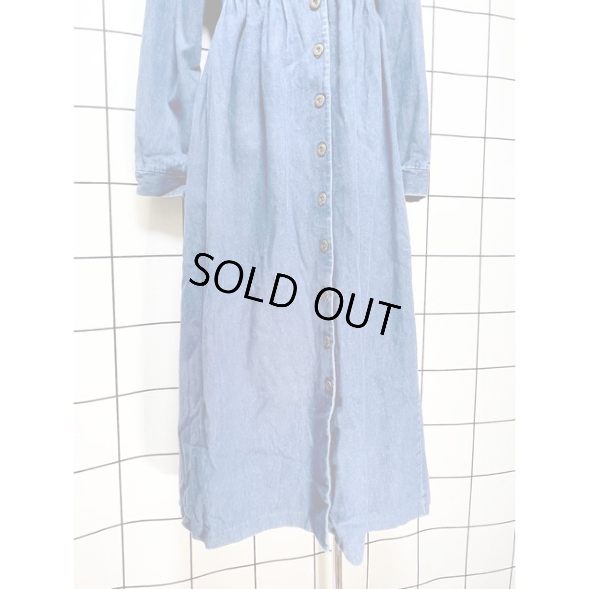 画像9: アメリカ古着 ロングシャツワンピース ヴィンテージ 刺繍 デニム 前開き リボン (9)