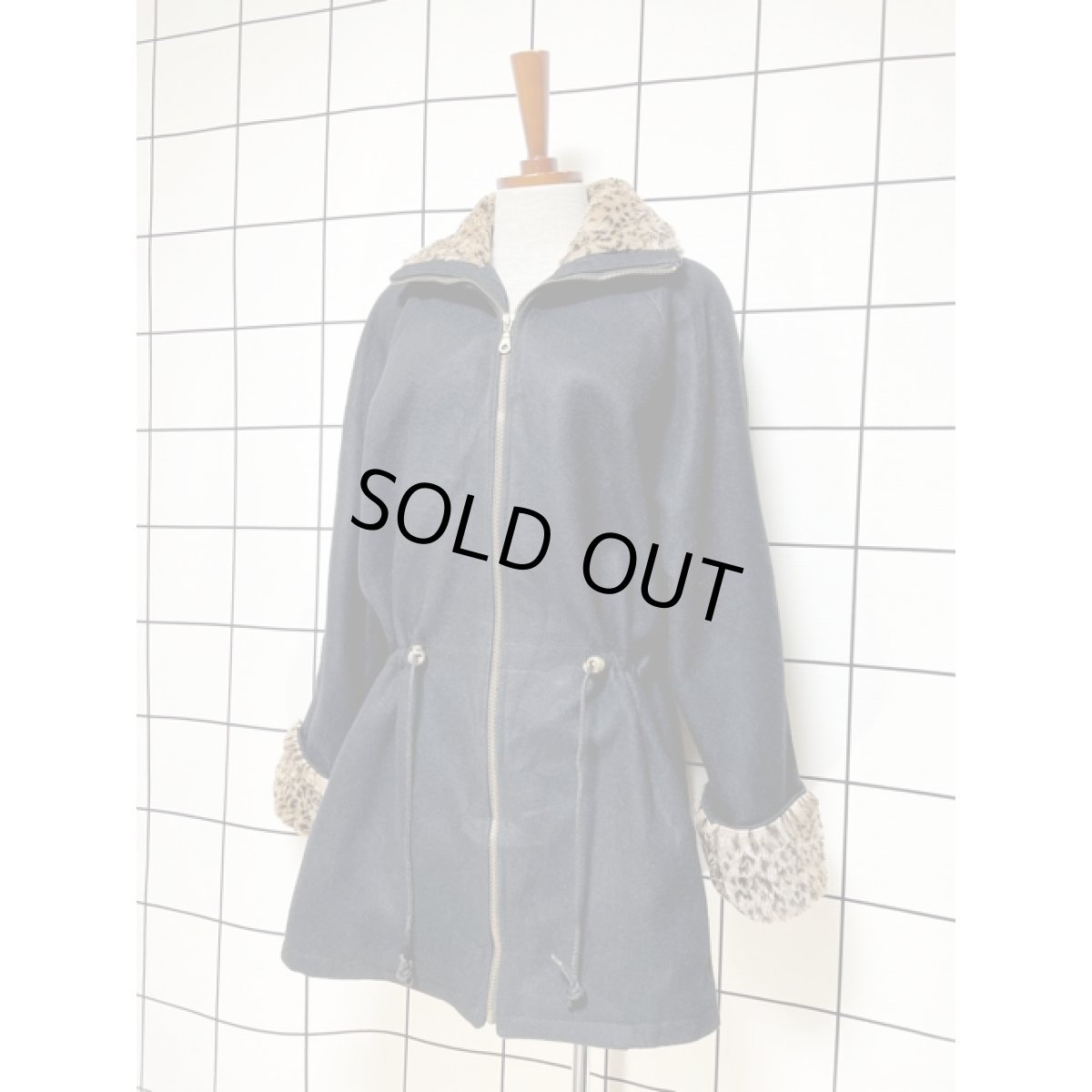 画像10: アメリカ古着 コート ヴィンテージ アニマルファー襟 ジップアップ ブラック (10)