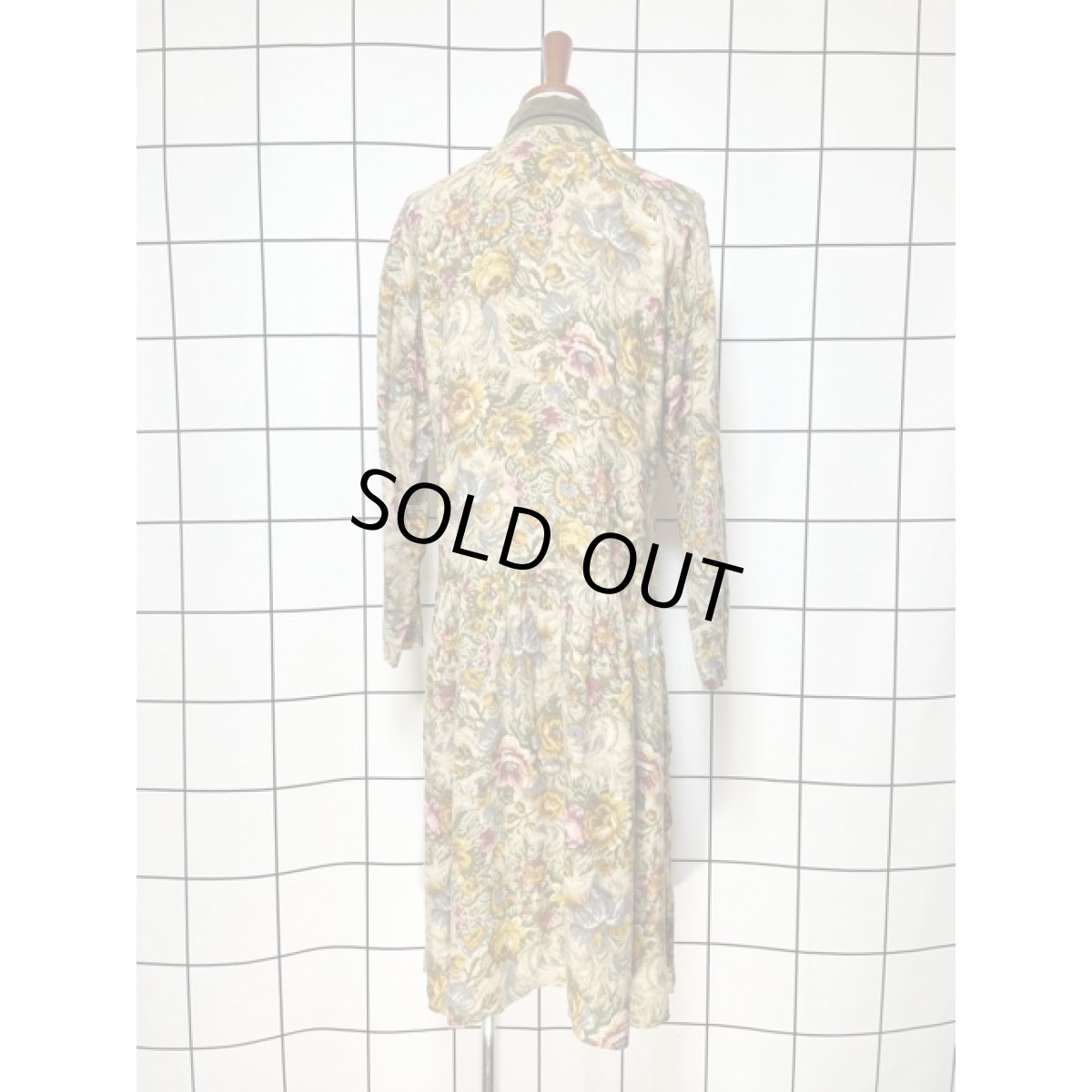 画像2: アメリカ古着 ワンピース ヴィンテージ コーデュロイ切り替え 花柄 (2)