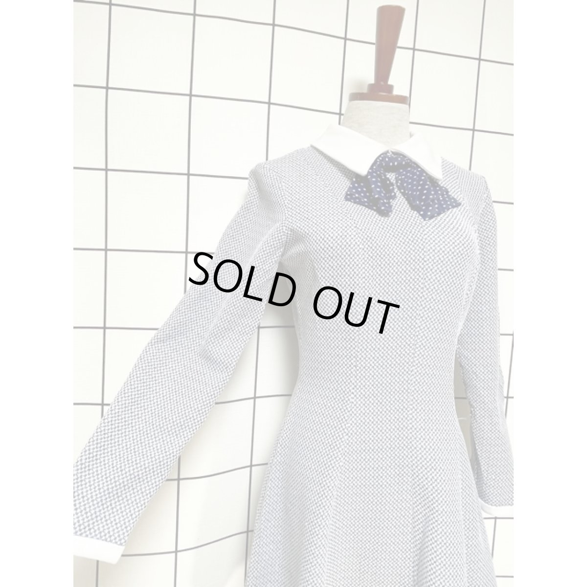 画像6: ヨーロッパ古着 70'sVintage ワンピース ドットリボン 襟切り替え Aライン (6)