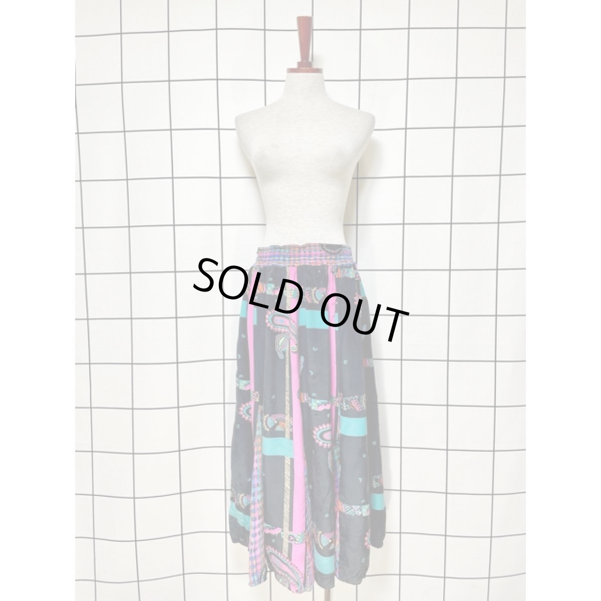 画像2: アメリカ古着 スカート ヴィンテージ レトロサイケ ペイズリーモチーフ ロング (2)