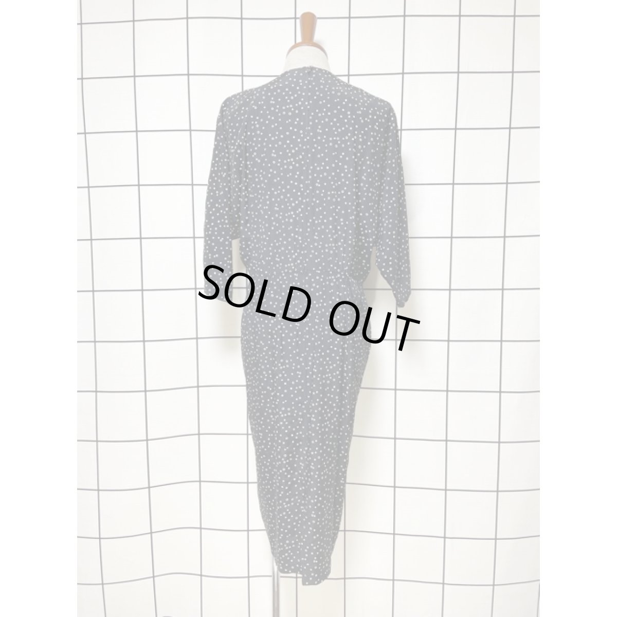 画像2: アメリカ古着 ワンピース ヴィンテージ 発泡柄 スクエア ドルマン レトロ (2)