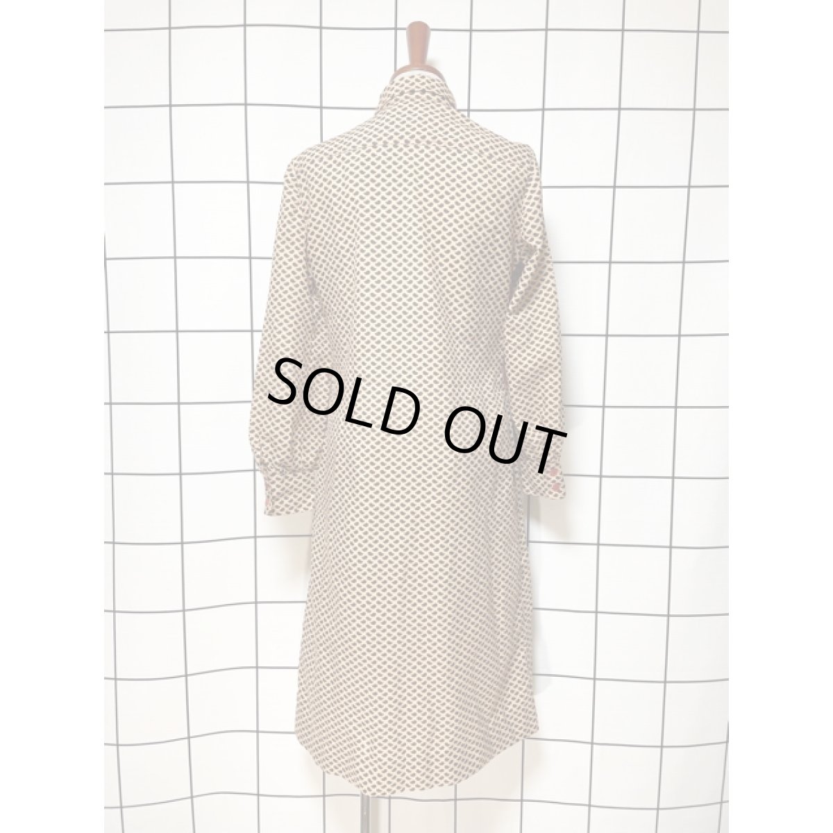 画像2: アメリカ古着 ワンピース ヴィンテージ ペイズリーモチーフ 総柄 レトロ 長袖 (2)