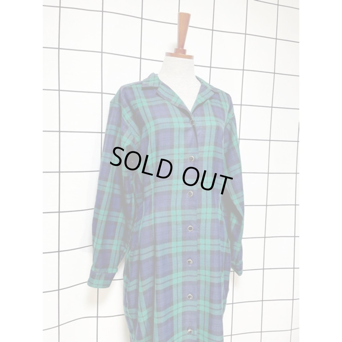 画像4: チェック 前開き 長袖 レトロアンティークボタン アメリカ古着 ヴィンテージワンピース (4)