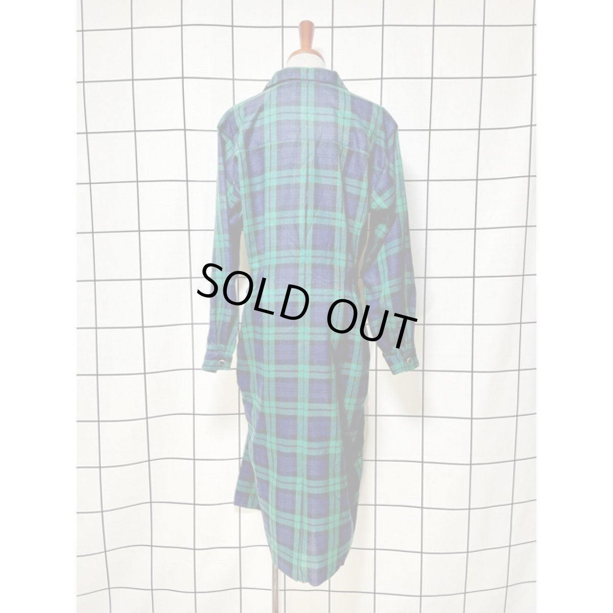 画像2: チェック 前開き 長袖 レトロアンティークボタン アメリカ古着 ヴィンテージワンピース (2)